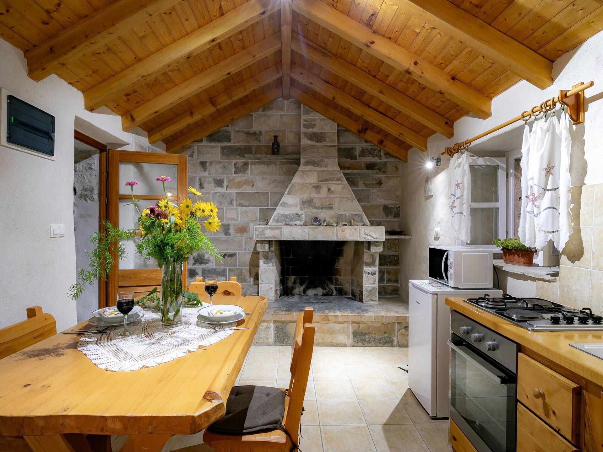 Authentiek stenen appartement met patio in Zrnovo, vlakbij Korcula - foto 30