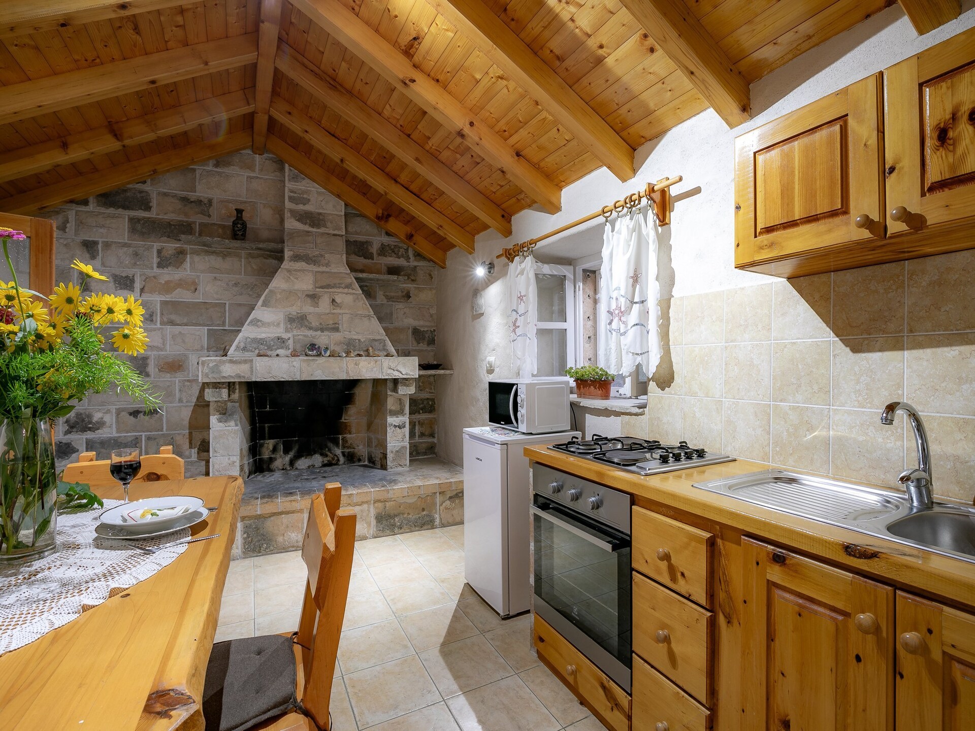 Authentiek stenen appartement met patio in Zrnovo, vlakbij Korcula - foto 28