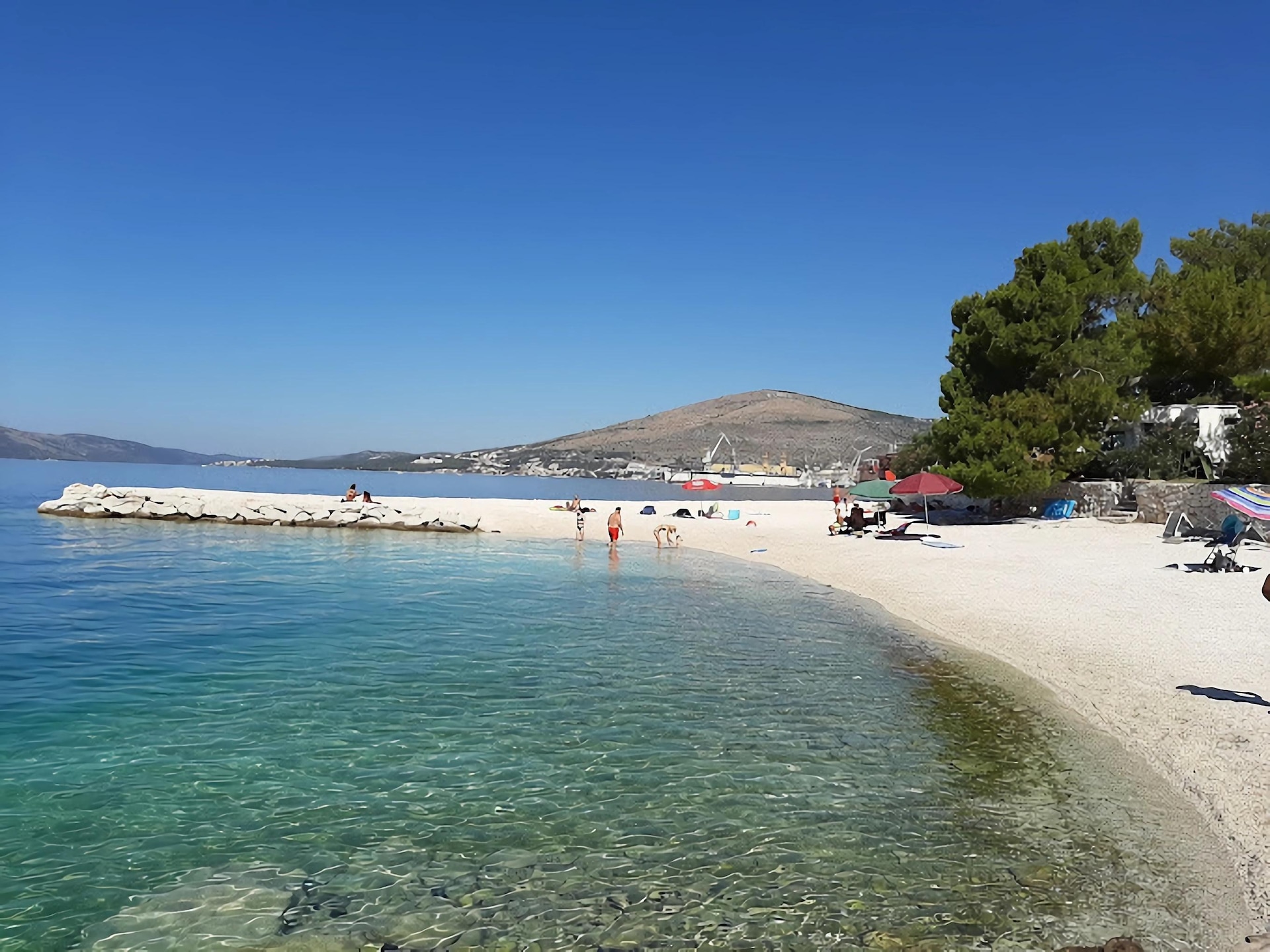 Appartement Plavi: Zeezicht & balkon op 600m van het strand van Okrug Donji - foto 7