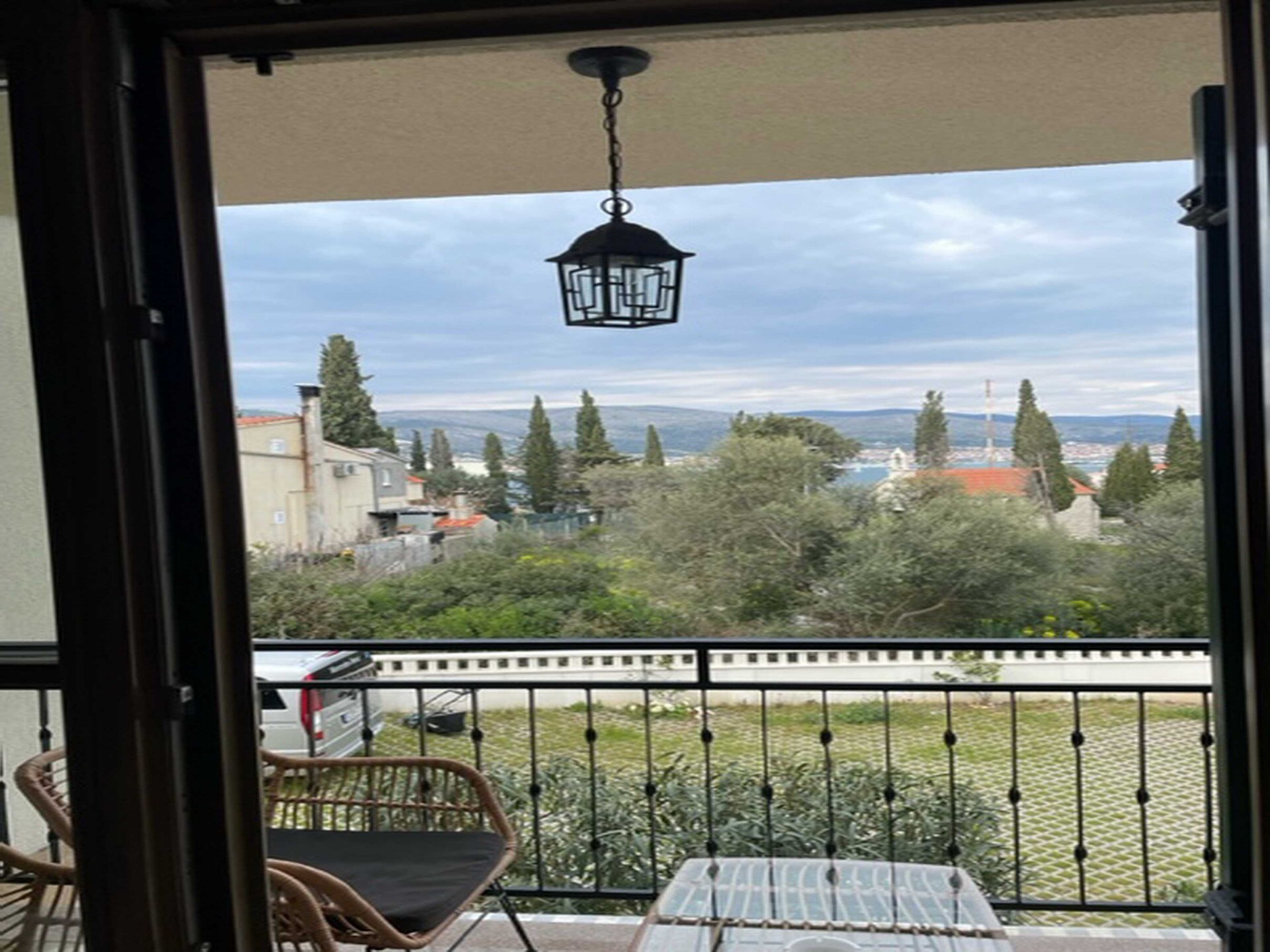 Appartement Plavi: Zeezicht & balkon op 600m van het strand van Okrug Donji - foto 12