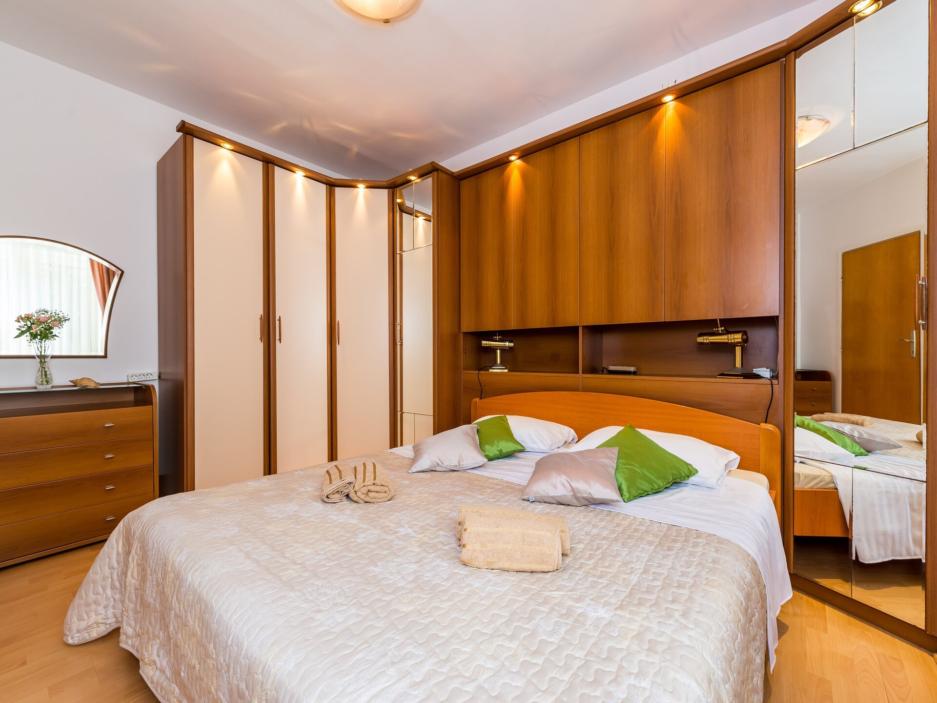 Ruim 2-slaapkamerappartement met terras en tuinzicht in Lapad, Dubrovnik - foto 15