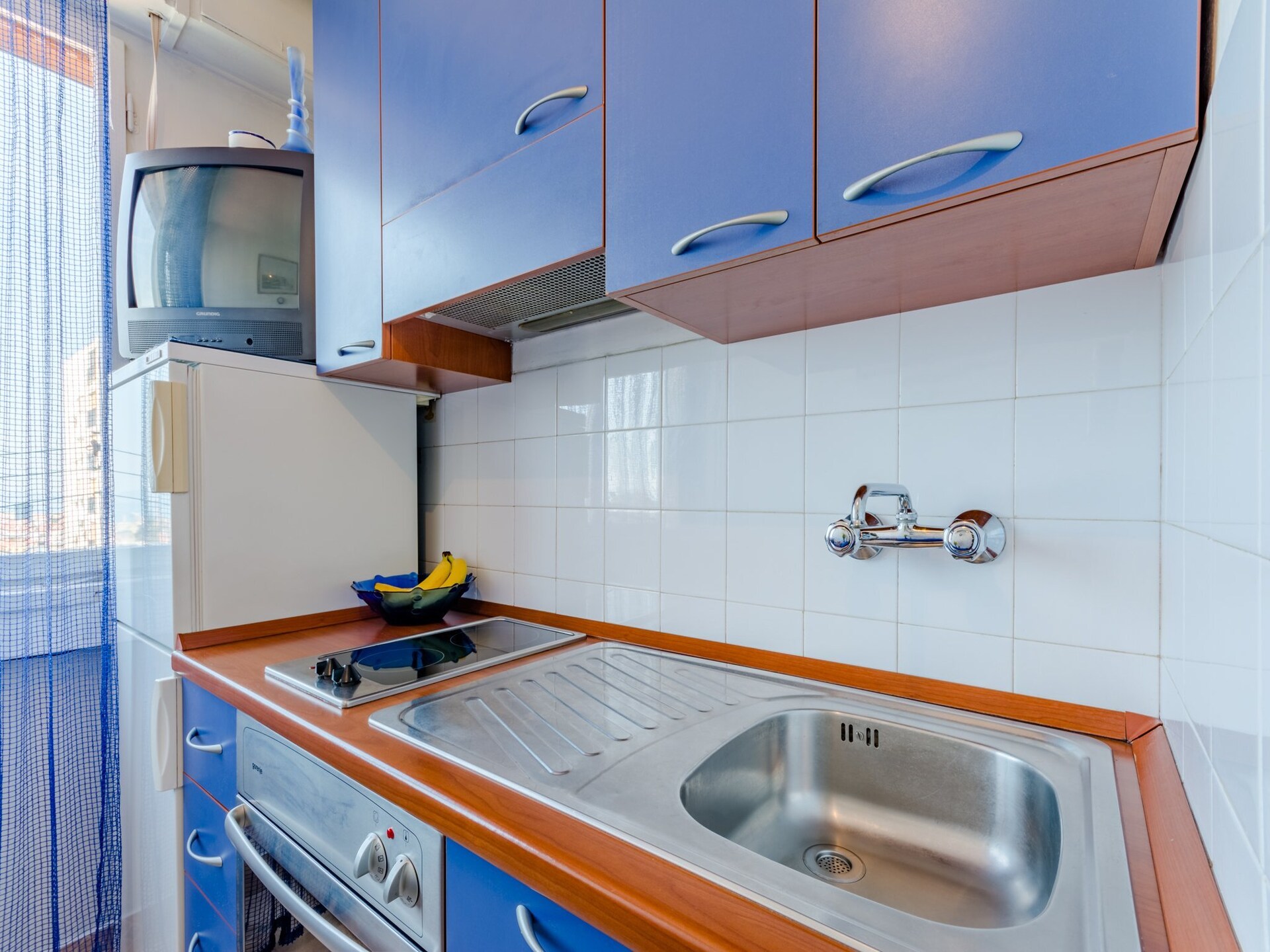 Licht studio-appartement met zeezicht in Split - foto 10
