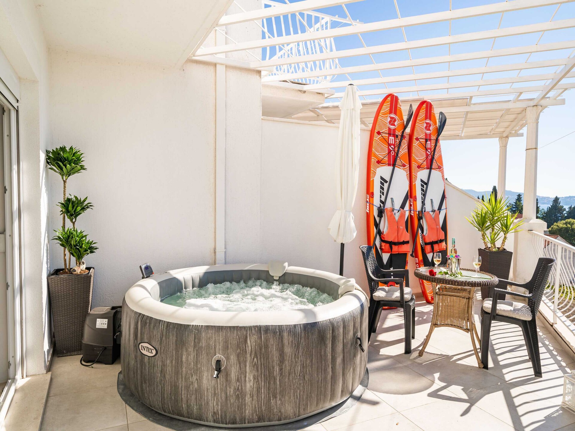 Comfortabel 5-persoons appartement met hot tub en zeezicht in Mlini - foto 25