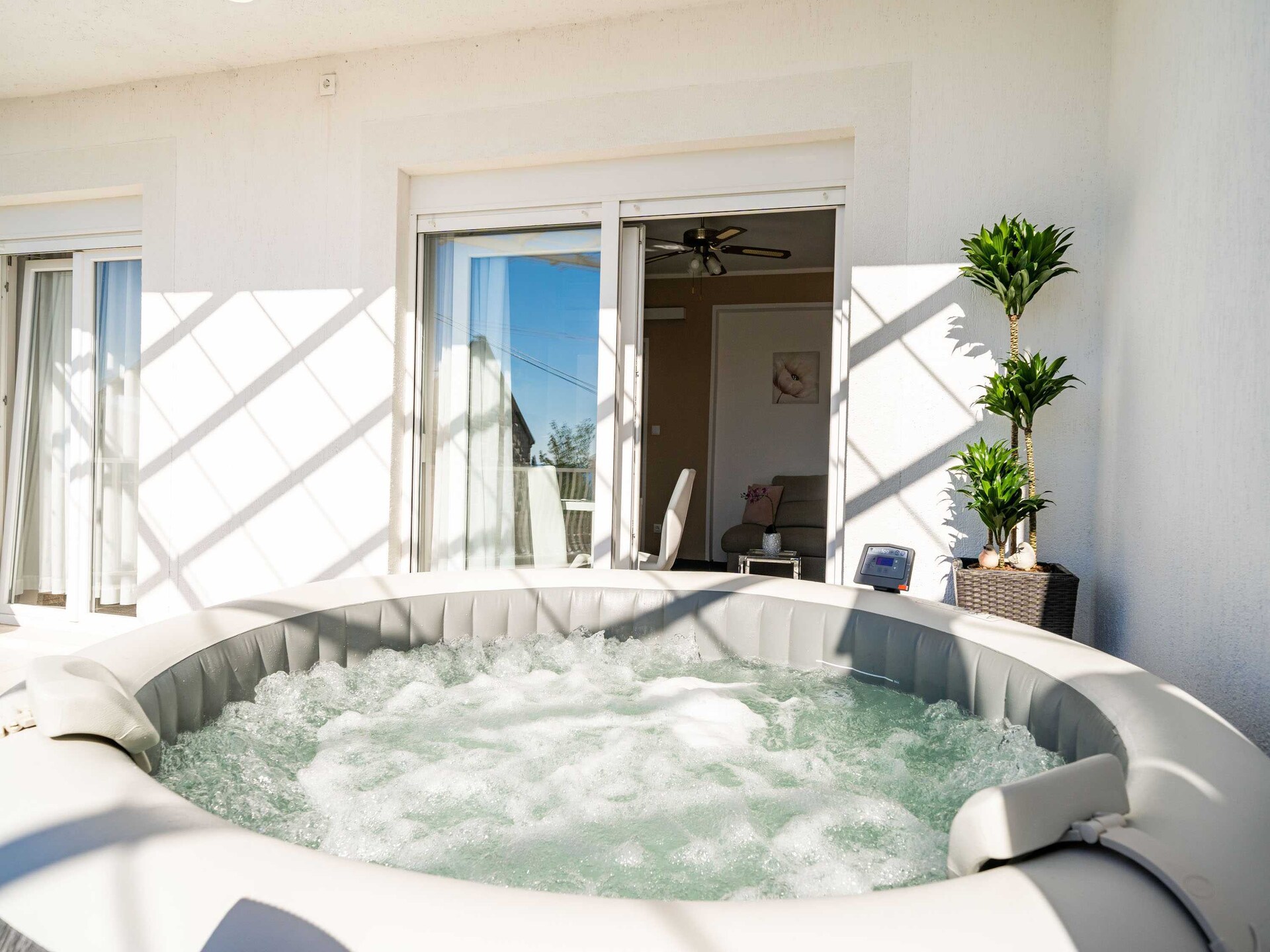 Comfortabel 5-persoons appartement met hot tub en zeezicht in Mlini - foto 28