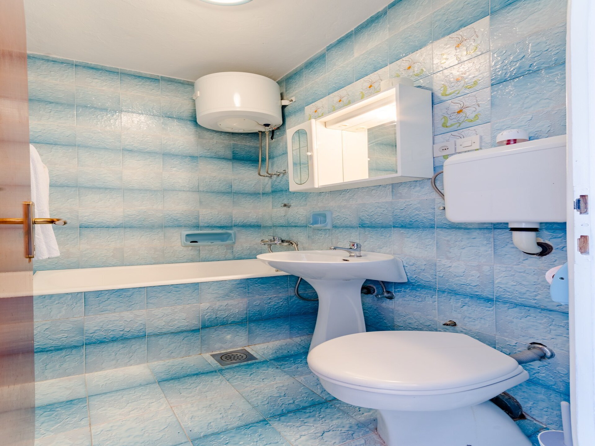 Aan het strand: Ruim appartement met zeezicht in Brela - foto 11
