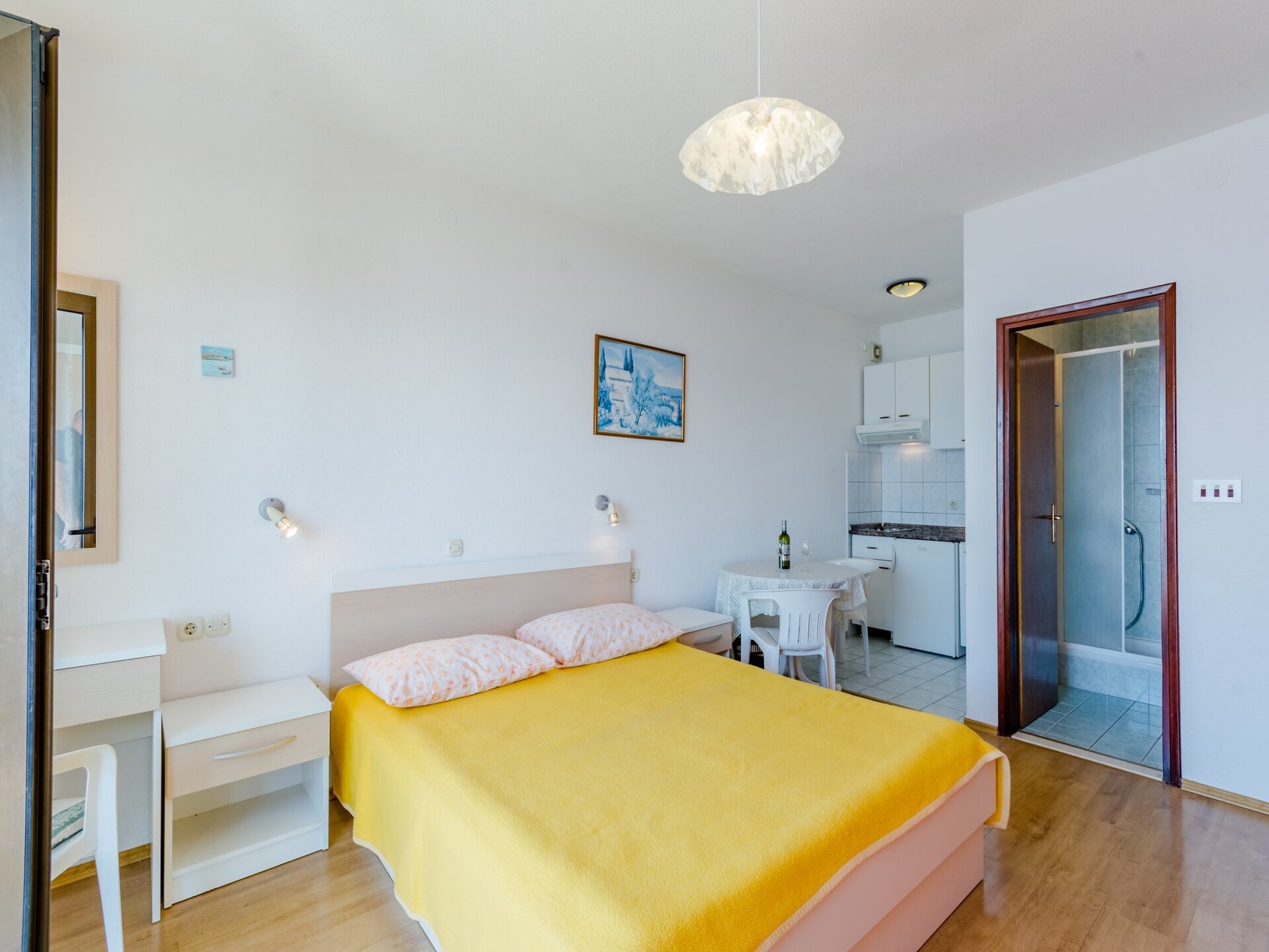 Studio met balkon en uitzicht op zee in Brela, vlakbij het strand - foto 1