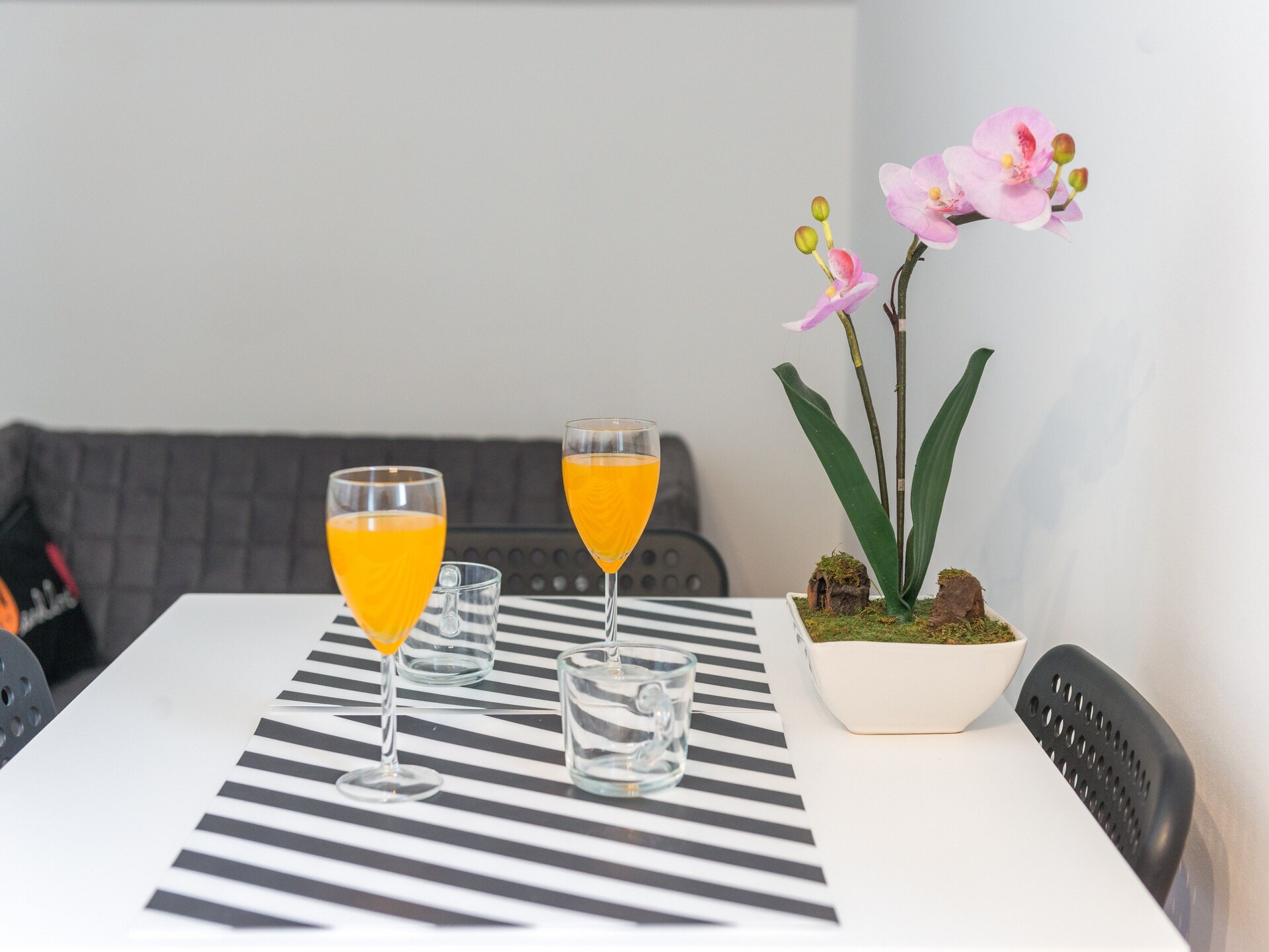 Modern appartement met deels zeezicht en terras op loopafstand van strand - foto 1