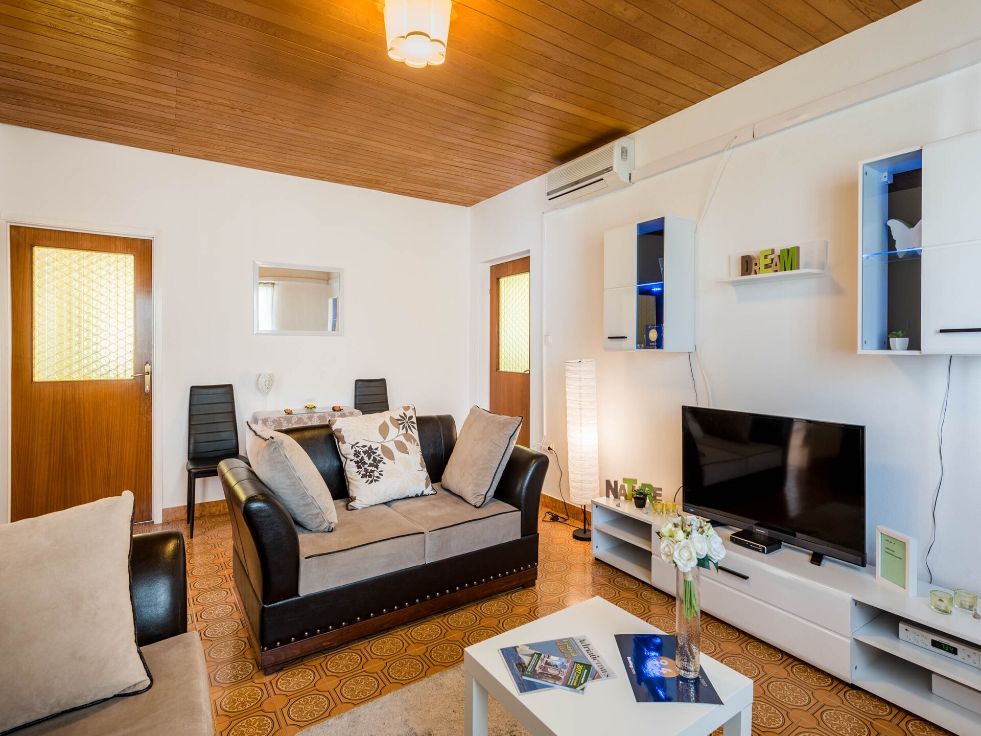 Ruim appartement met balkon op 15 minuten van het centrum van Split - foto 3