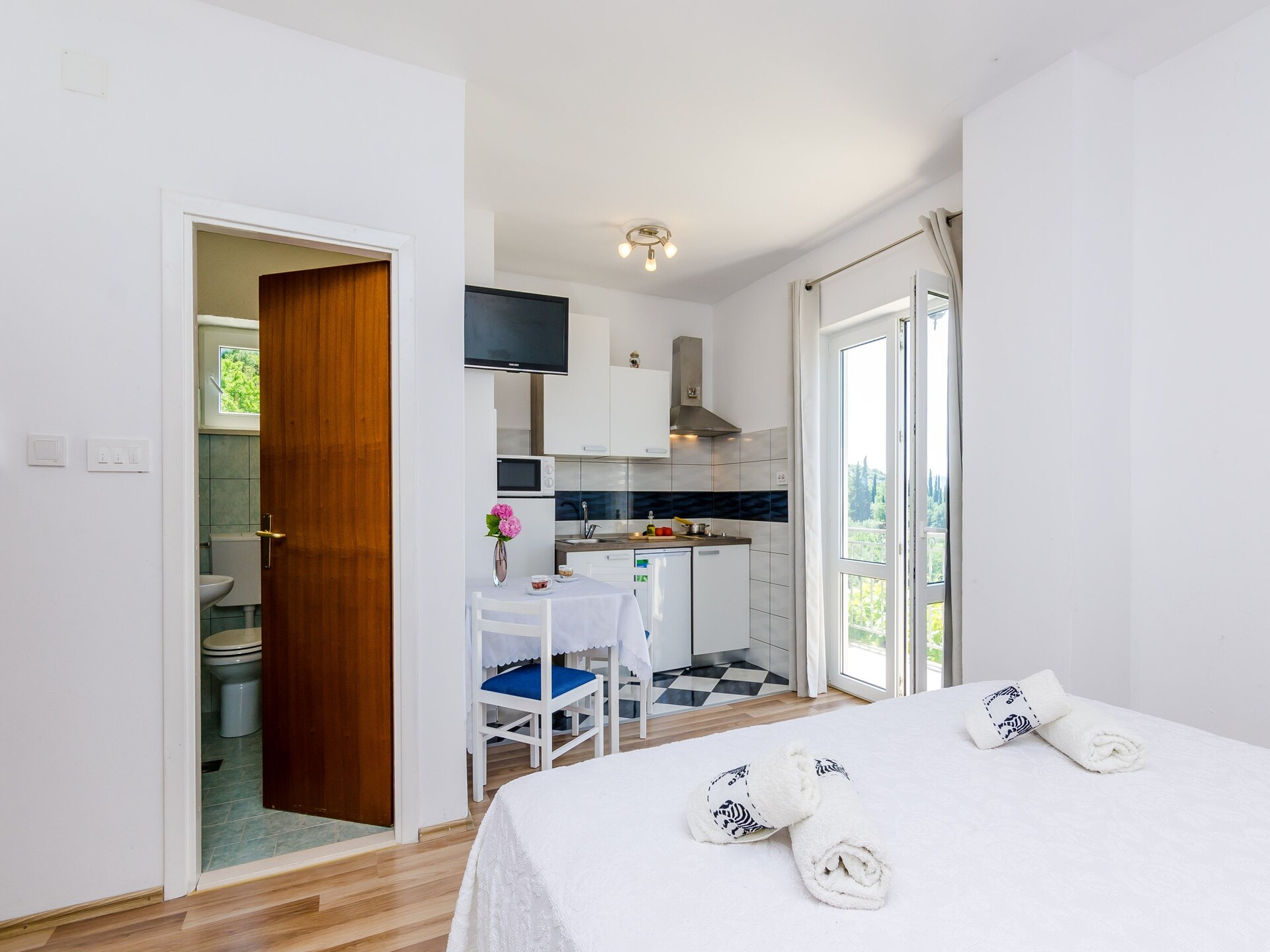 Premium studio met balkon en zeezicht in Slano, op 100 meter van het strand - foto 13