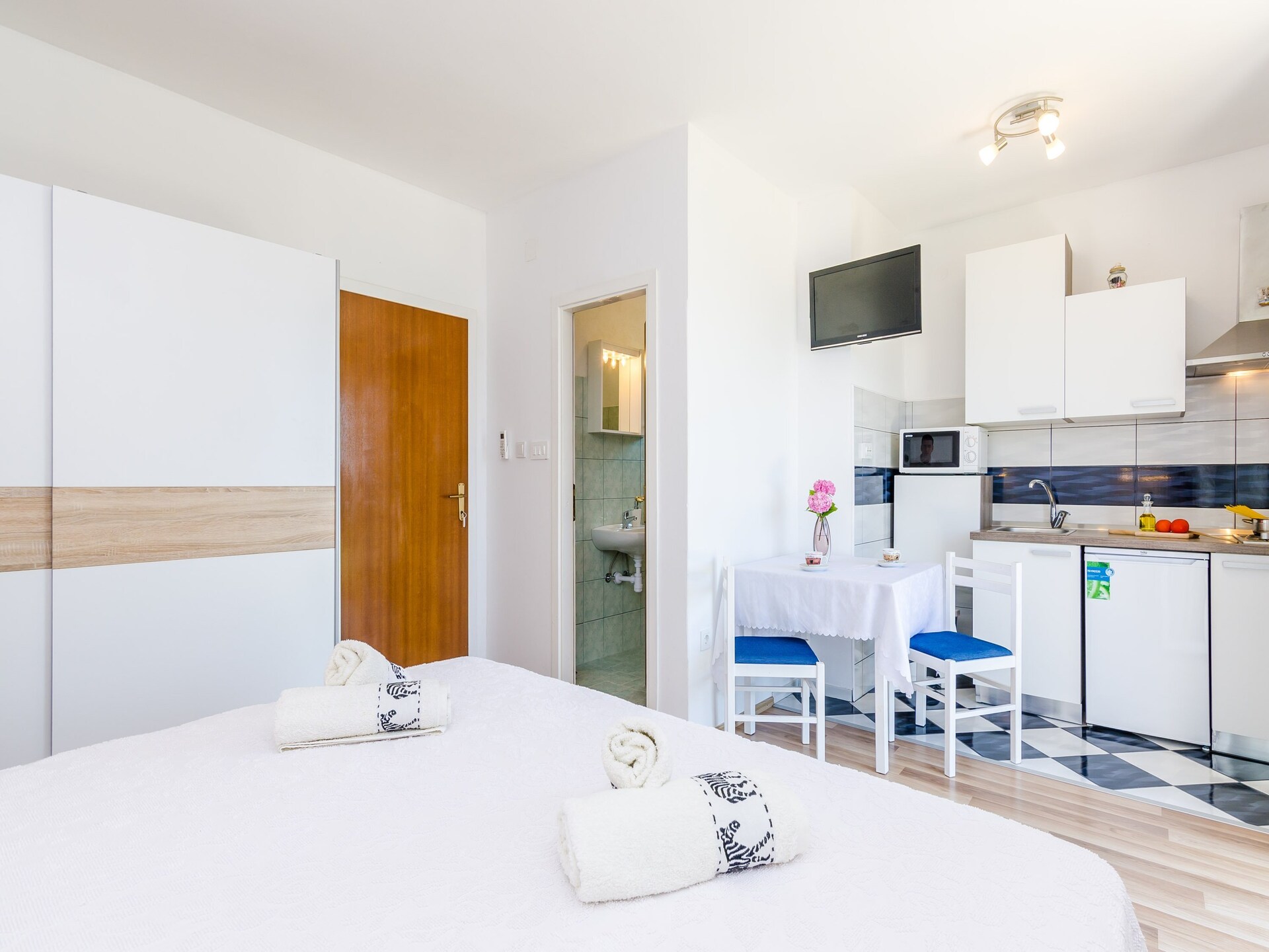 Premium studio met balkon en zeezicht in Slano, op 100 meter van het strand - foto 6