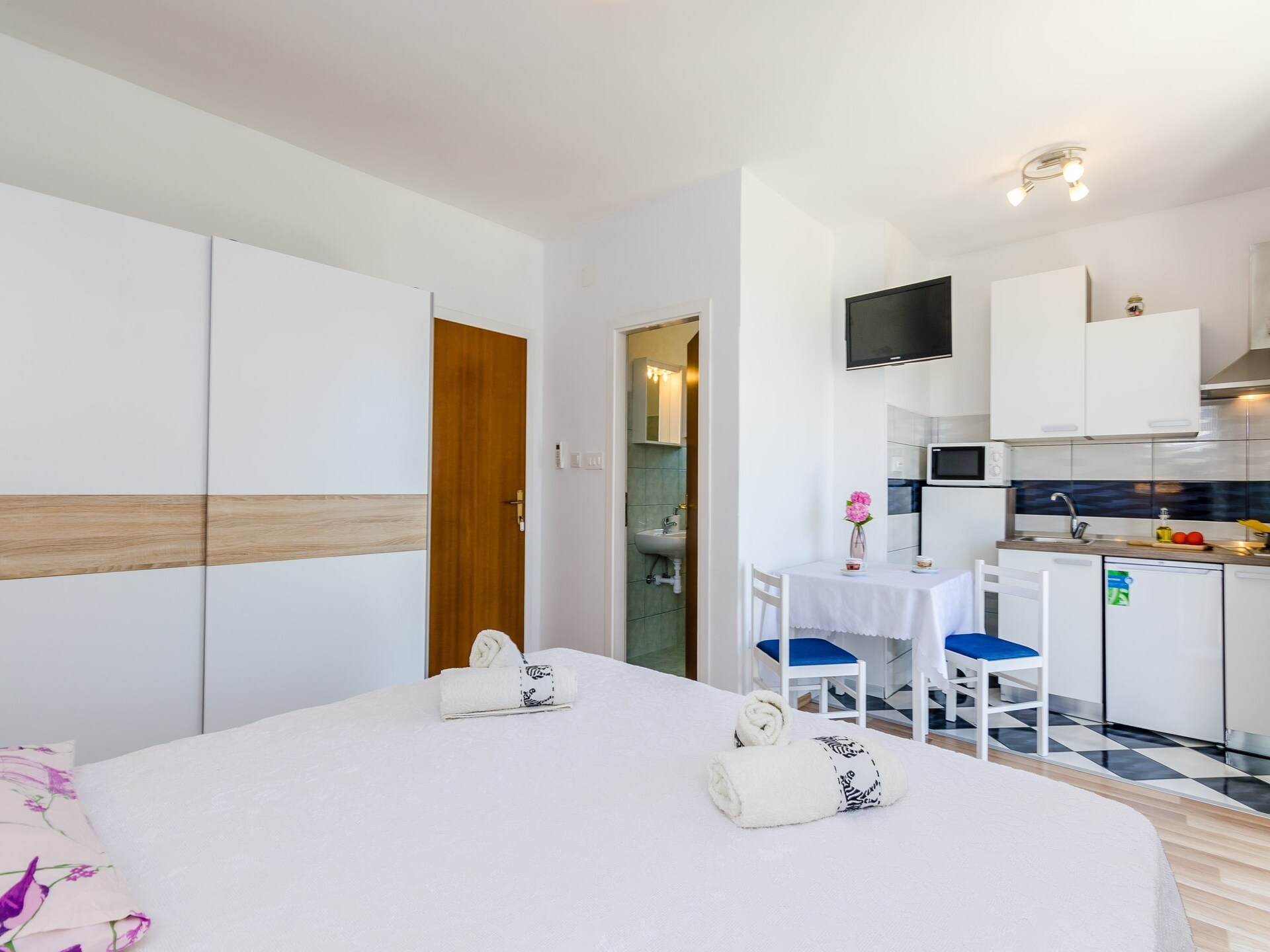Premium studio met balkon en zeezicht in Slano, op 100 meter van het strand - foto 14