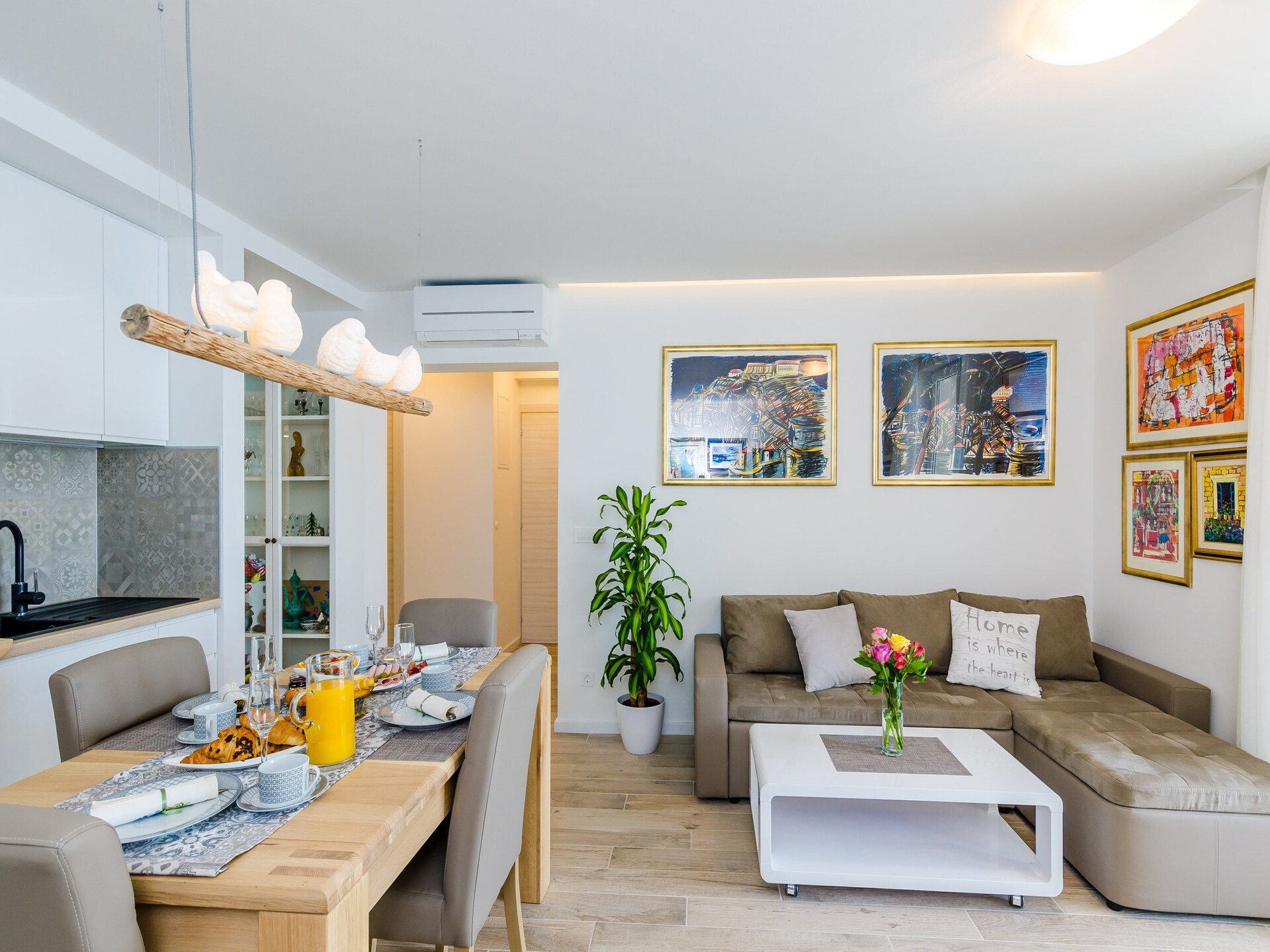 Ruim appartement met balkon en adembenemend zeezicht in Ploče, vlakbij de oude stad - foto 19