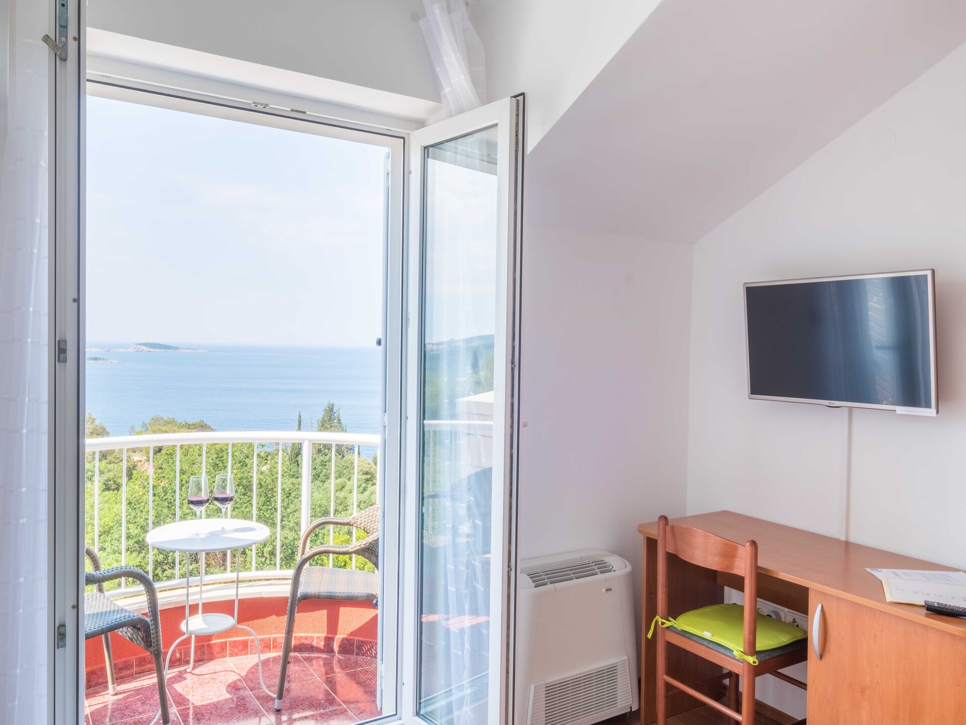 Comfort kamer met balkon en uitzicht op de Adriatische Zee in Plat - foto 4