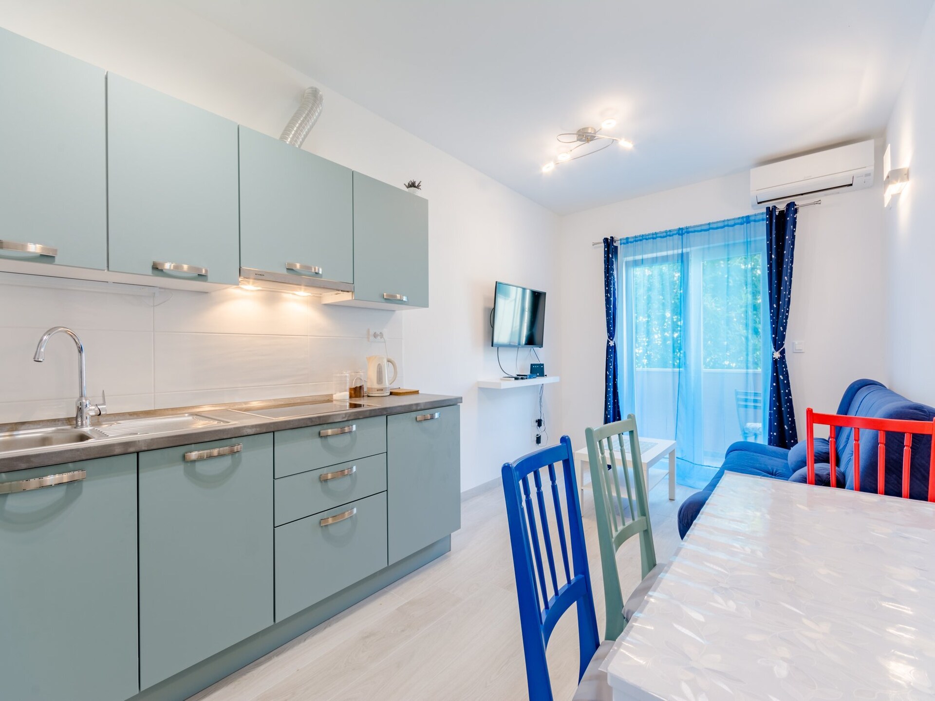 Knus appartement voor 6 personen met balkon, op 300 meter van het strand - foto 7