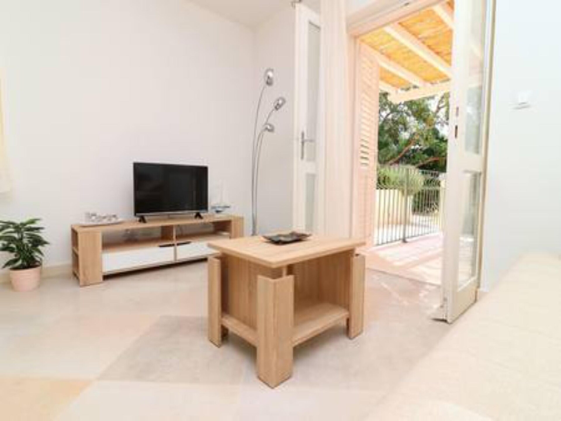 Appartement met zeezicht en terras in rustige Trstenik - foto 10