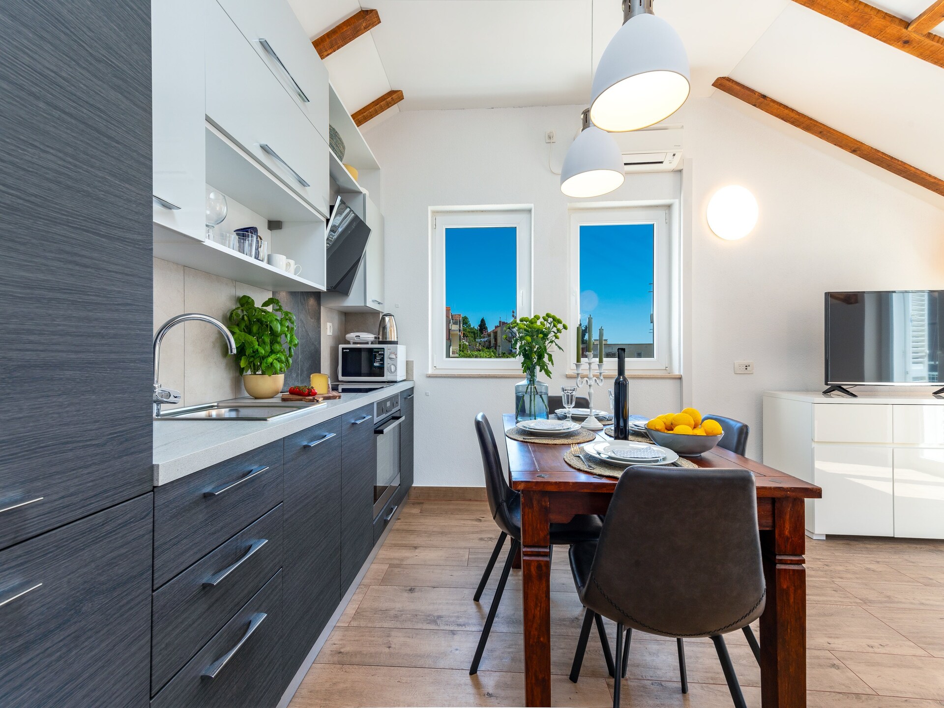 Comfortabel appartement met balkon en uitzicht op Dubrovnik – vlakbij strand en oude stad - foto 12