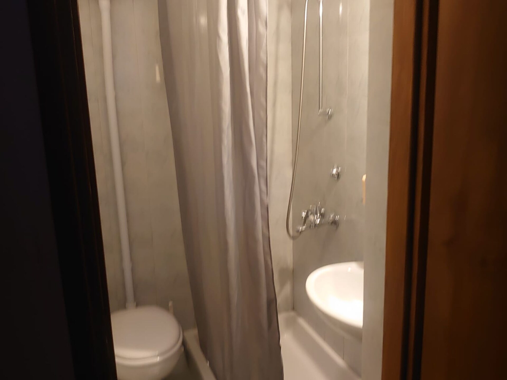 Rustgevend appartement met balkon in Molunat - foto 5