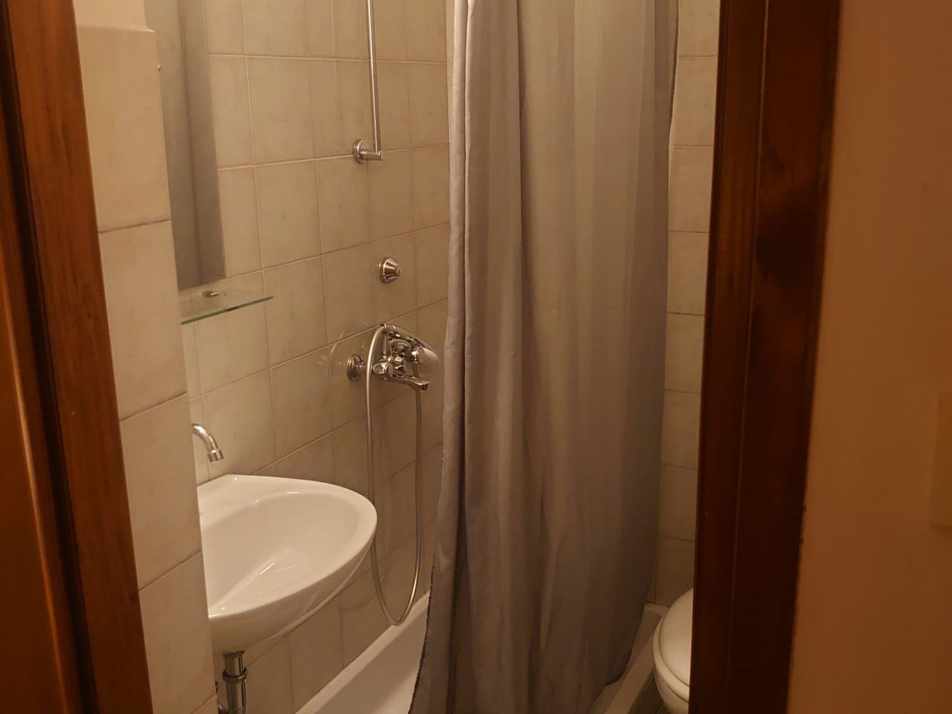 Rustgevend appartement met balkon in Molunat - foto 3