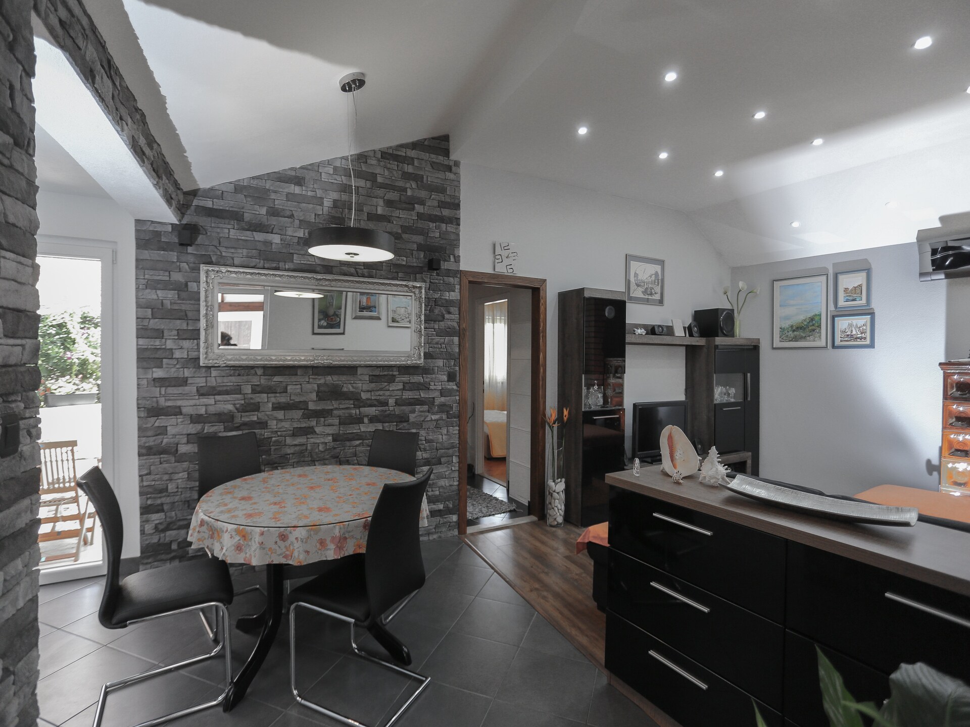 Knus appartement op 50 meter van zee in Supetar, eiland Brač - foto 2