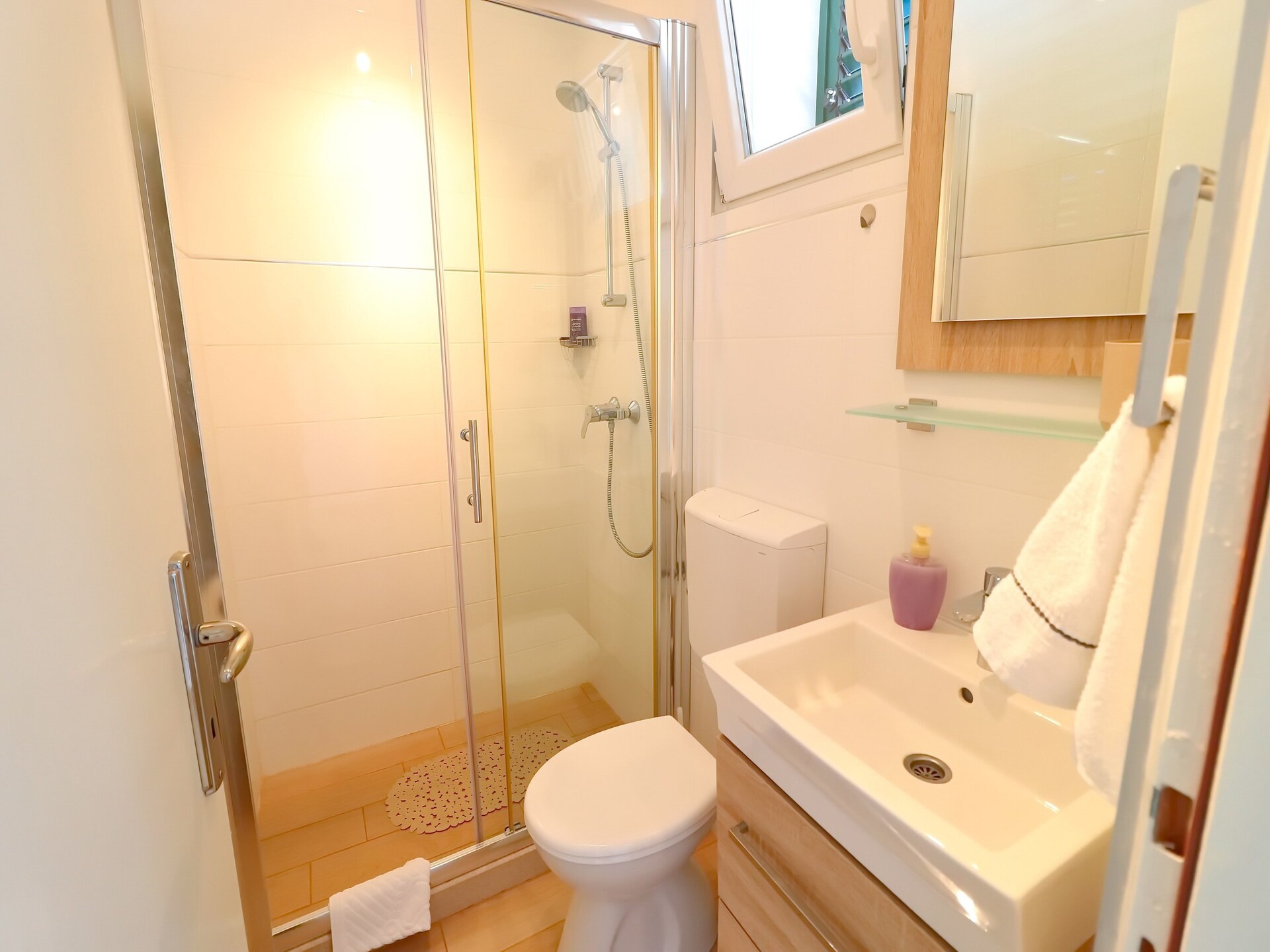 Villa Lavanda: Ruime 5-slaapkamer villa met privézwembad en zeezicht in Zavalatica - foto 25