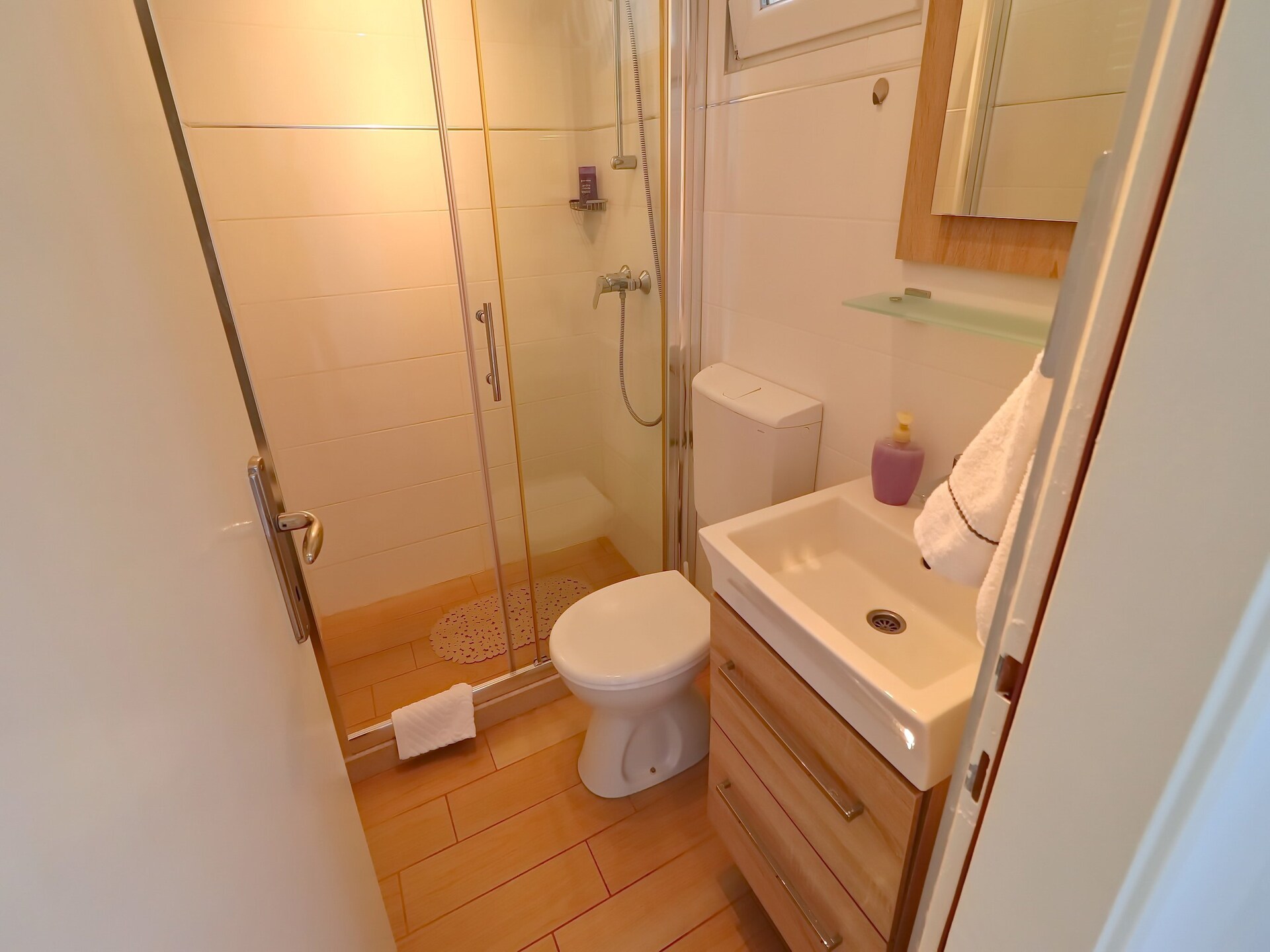 Villa Lavanda: Ruime 5-slaapkamer villa met privézwembad en zeezicht in Zavalatica - foto 26