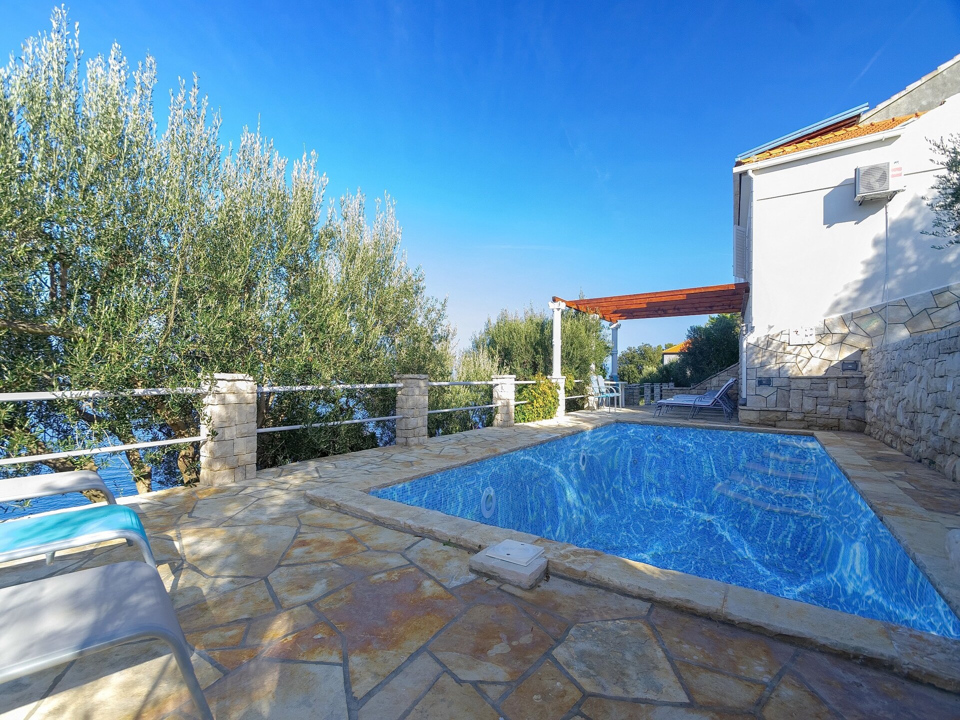 Zonovergoten villa aan zee met privézwembad en weids uitzicht op Korčula - foto 25