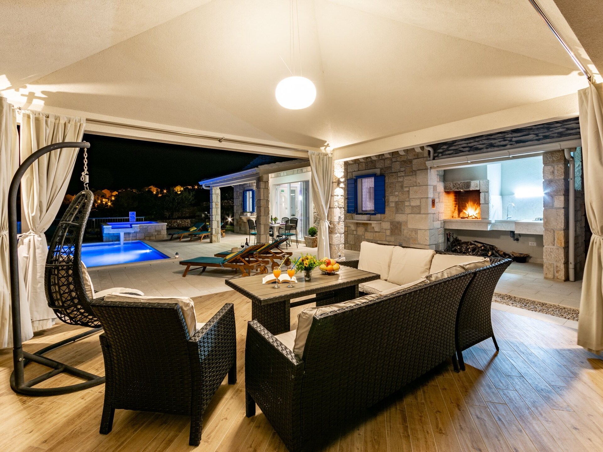 Villa Blue Sky in Bol: Ruimte, privacy en twee verwarmde zwembaden aan zee - foto 25