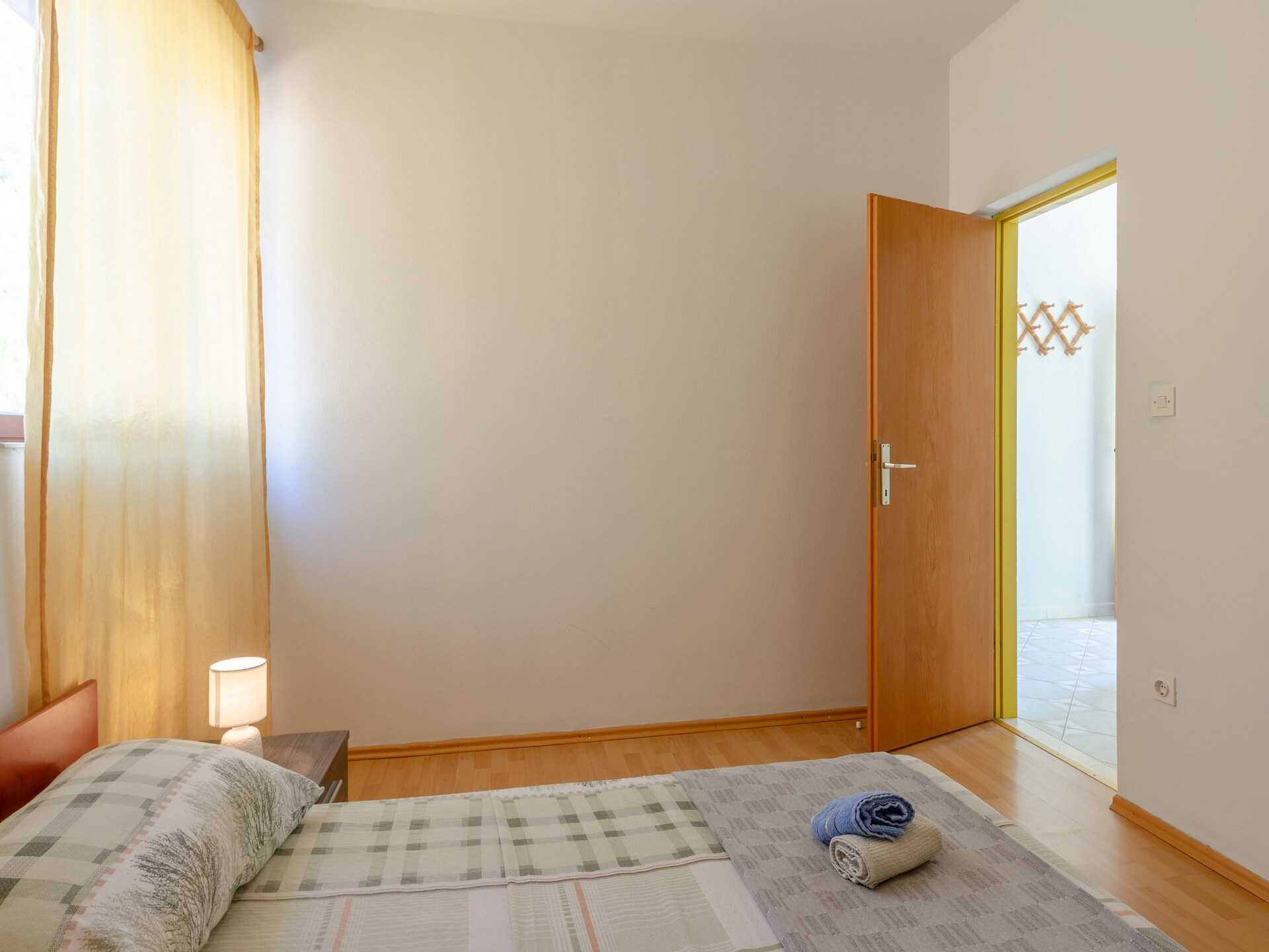 Ruim appartement met terras nabij de kust in Blato - foto 6