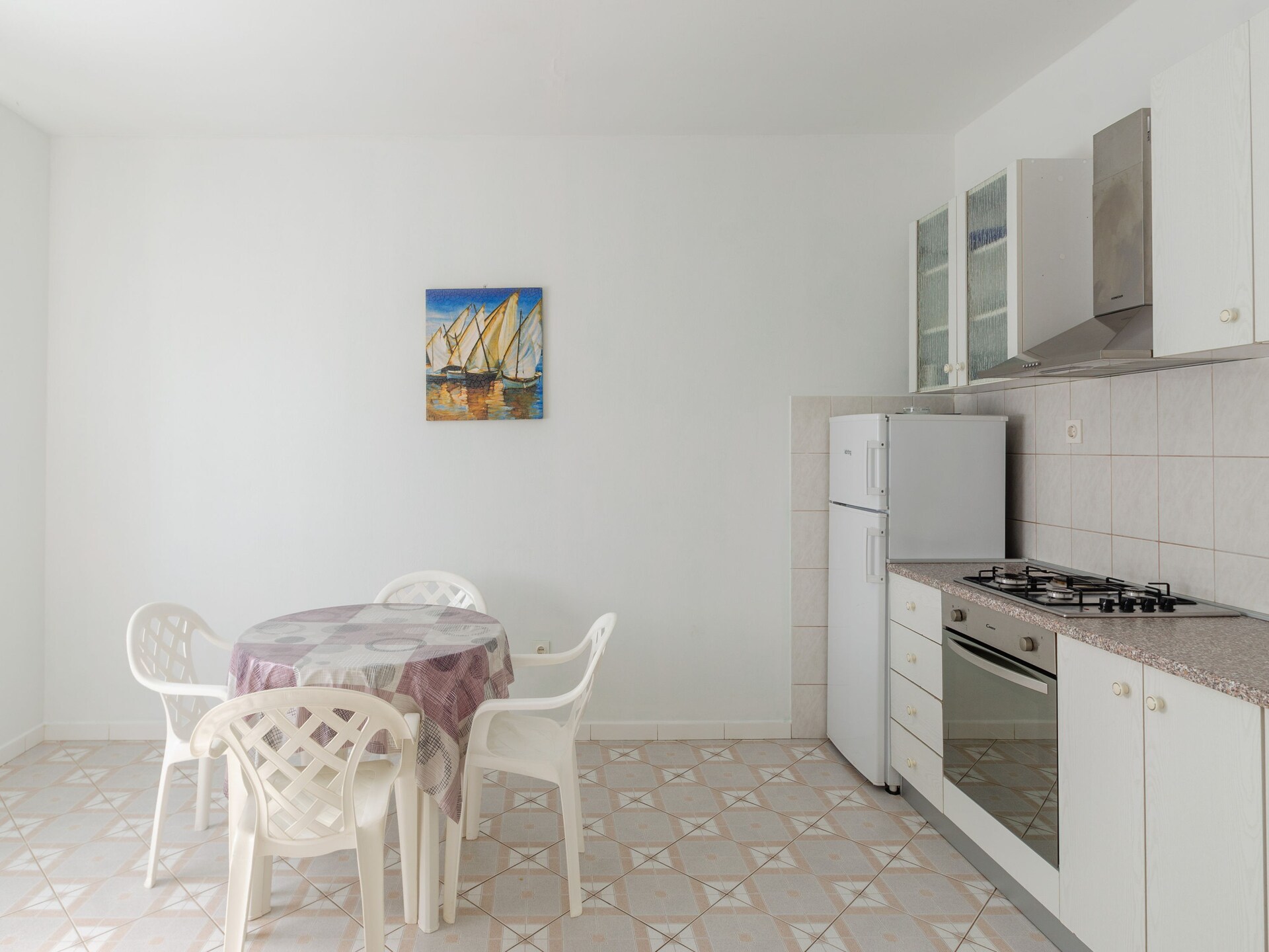 Ruim appartement met terras nabij de kust in Blato - foto 3