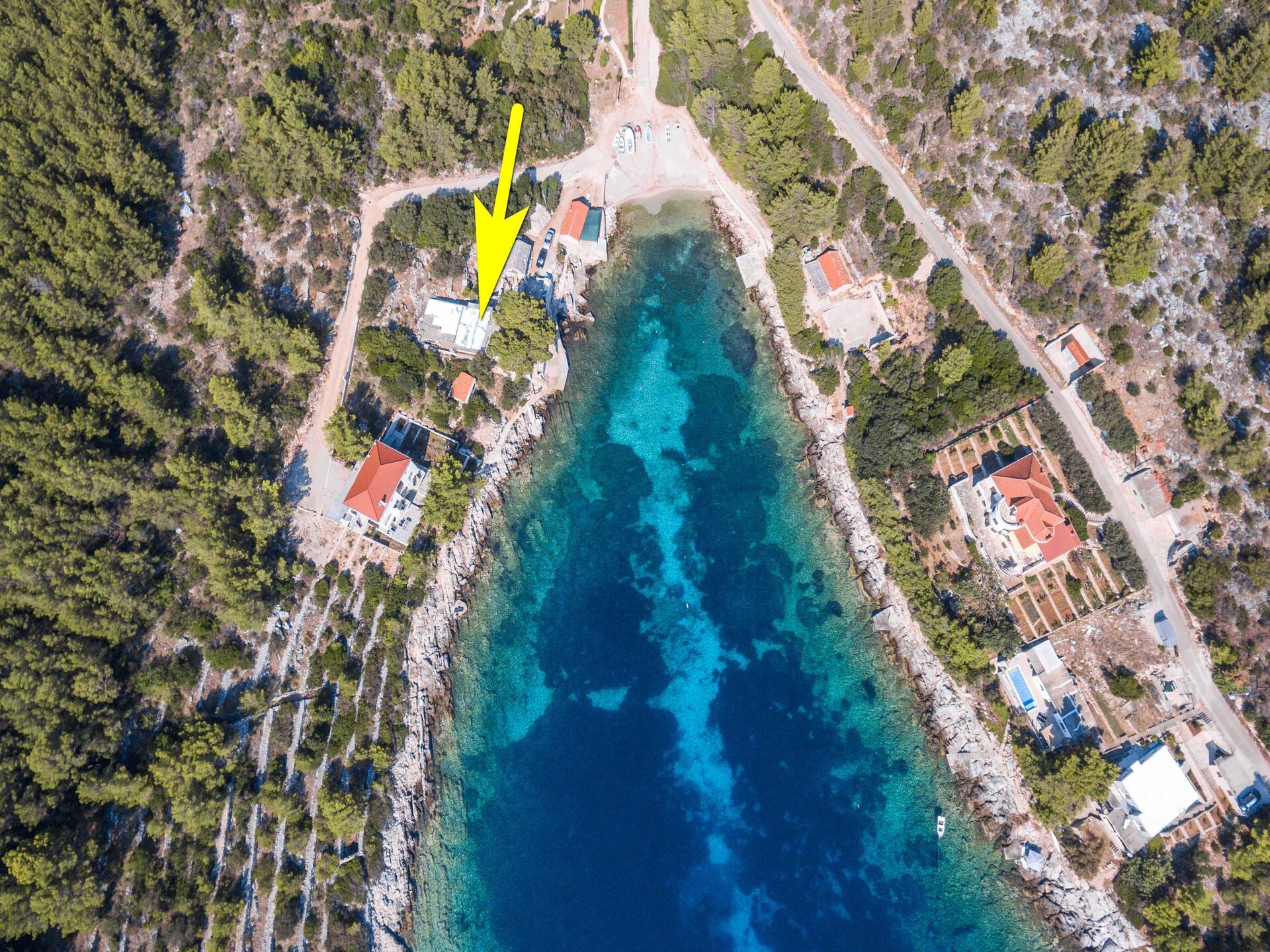 Ruim appartement met terras nabij de kust in Blato - foto 18