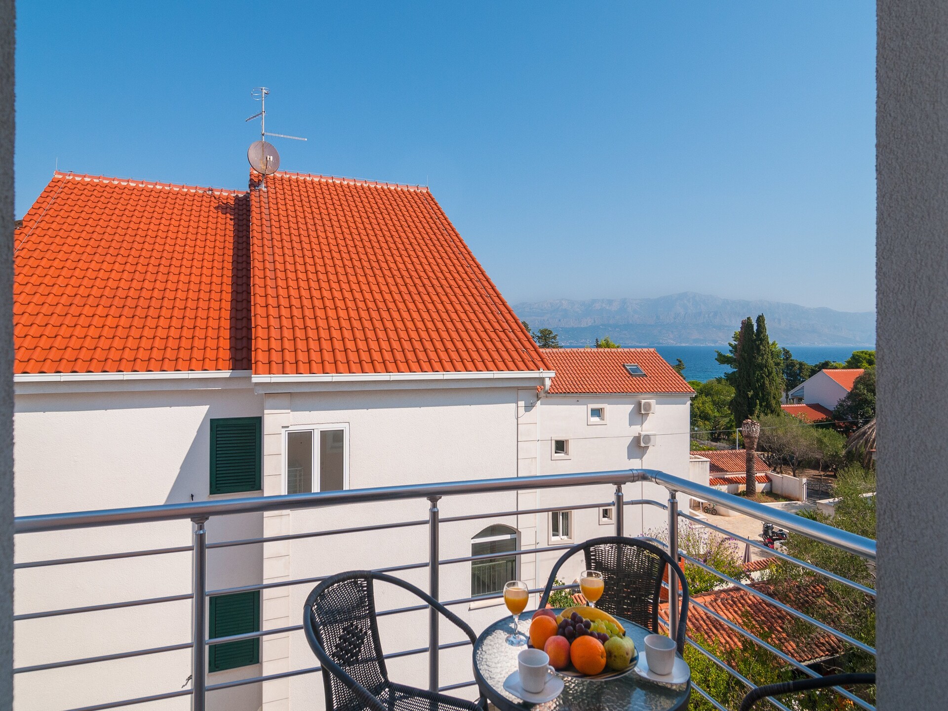 Appartement met zeezicht en balkon op 100 meter van het strand in Supetar - foto 1