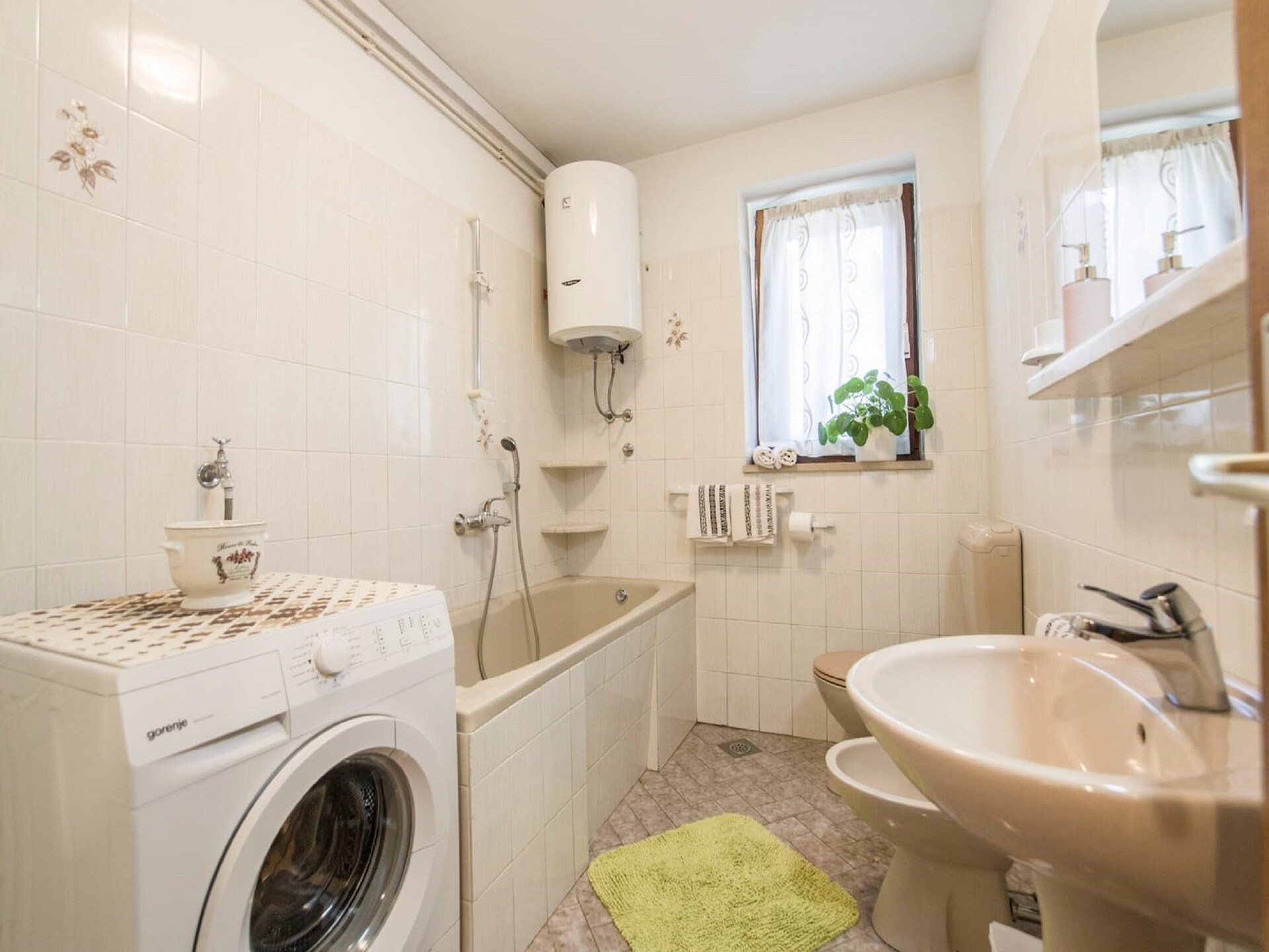 Villa Spilla: Ruim vakantiehuis met terras voor 8 op Brac, vlakbij zee - foto 14