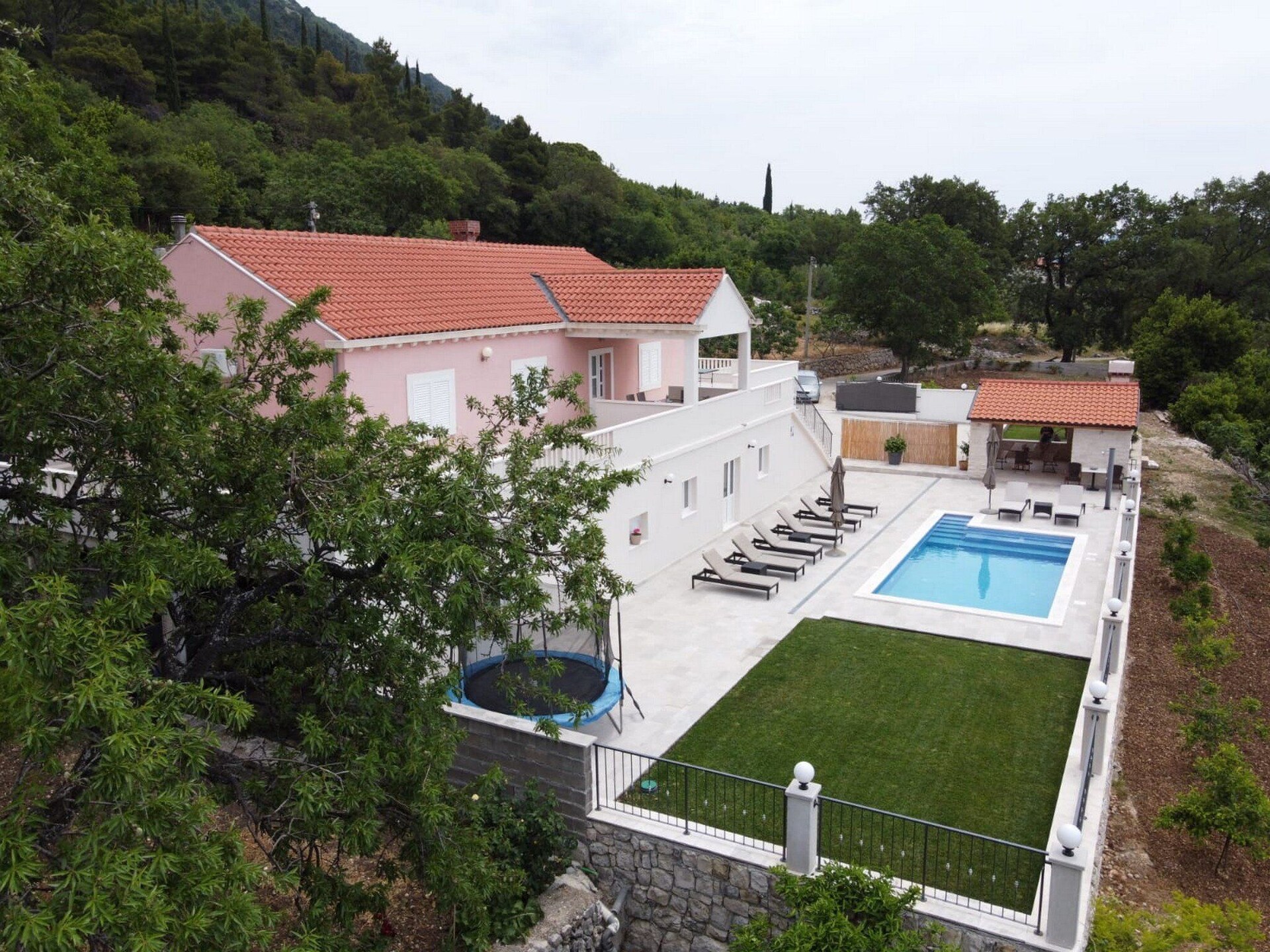 8-persoons villa met privézwembad in Pridvorje - foto 7