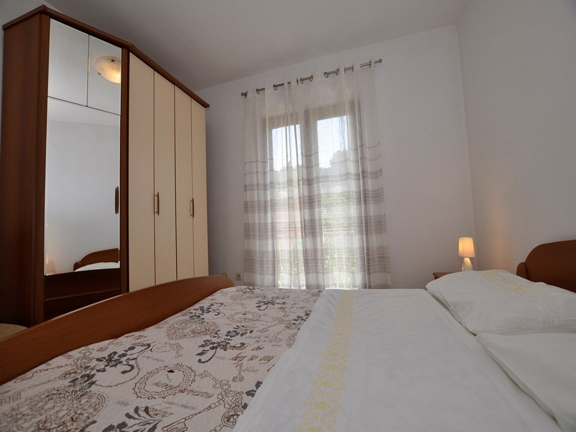 Comfortabel appartement met zeezicht en balkon in Postira, vlakbij het strand - foto 10
