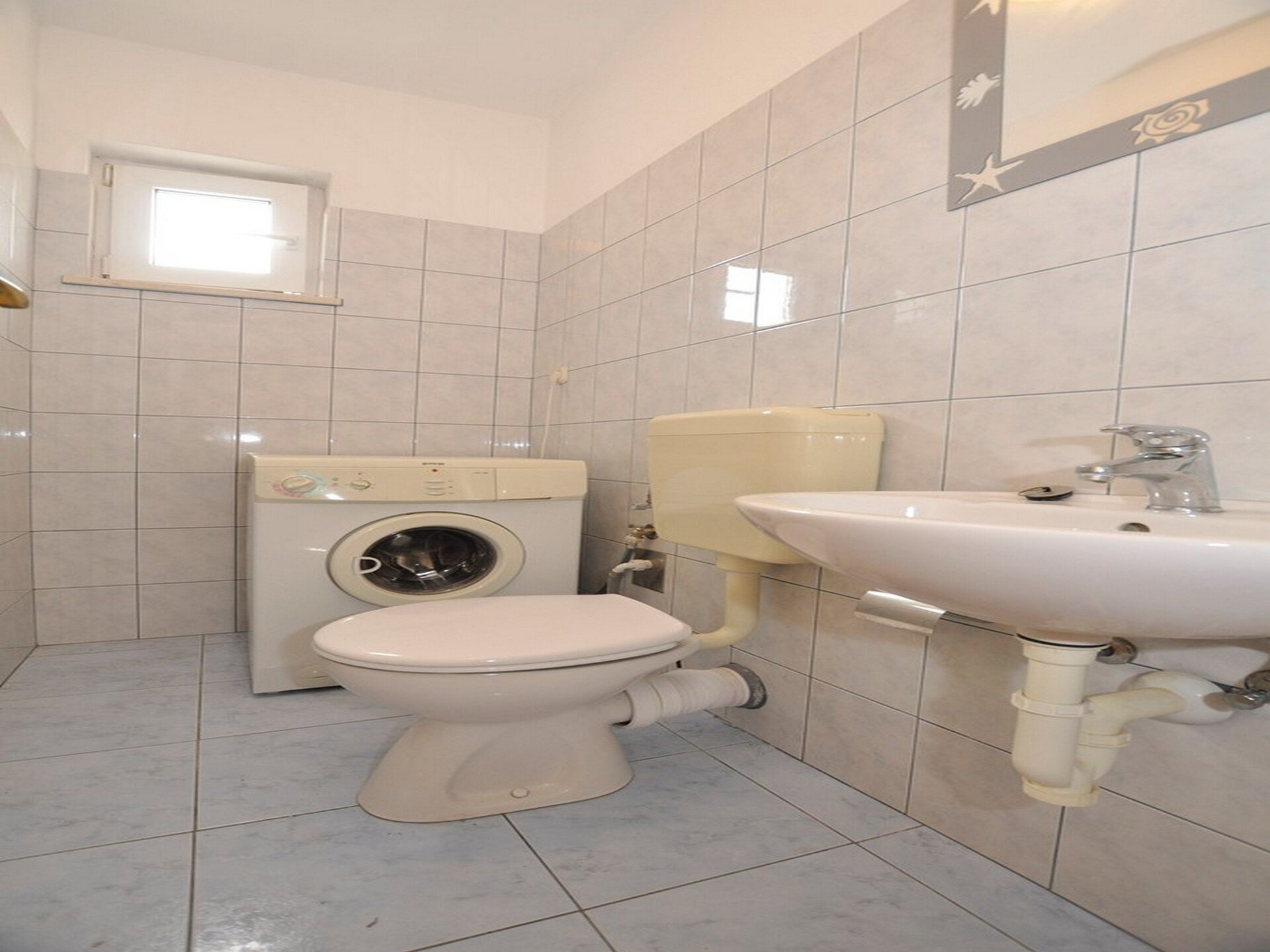 Comfortabel appartement met zeezicht en balkon in Postira, vlakbij het strand - foto 19