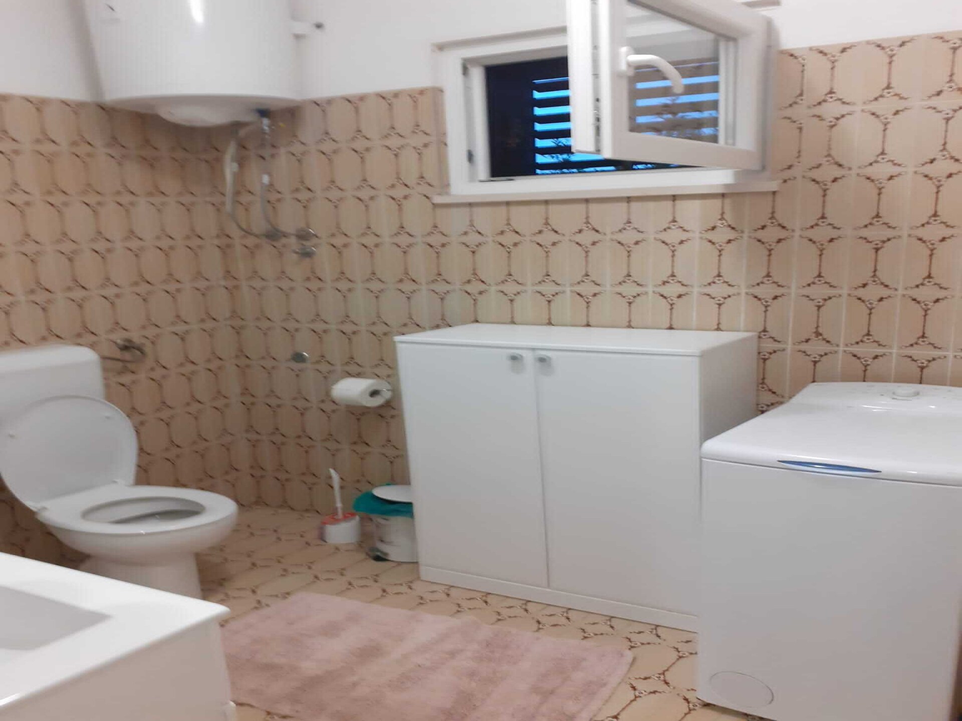 Sfeervol appartement voor 5 met balkon op 300m van zee in Postira, Brač - foto 9