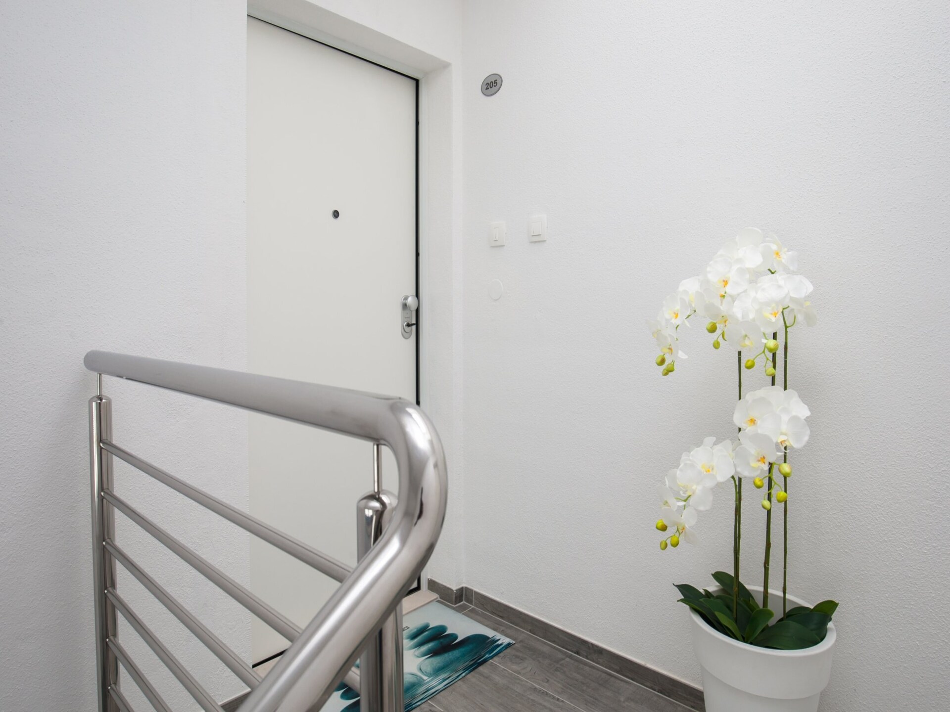 Licht appartement met gedeeltelijk zeezicht in Bol, vlakbij Zlatni Rat - foto 7
