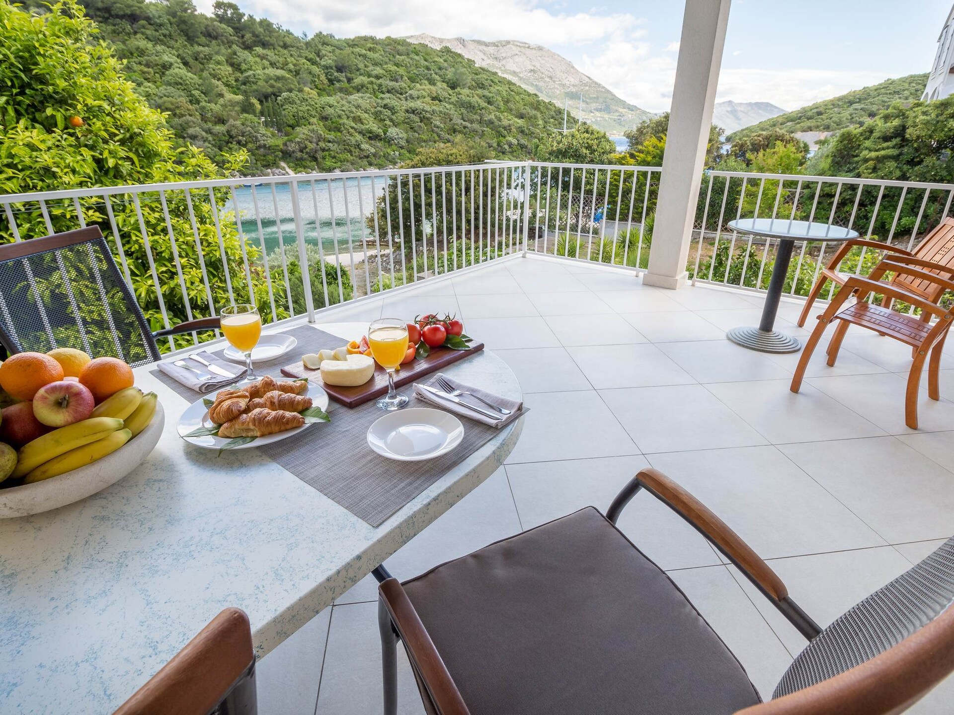 Licht appartement met zeezicht in rustige baai Vrbovica, Korcula - foto 22