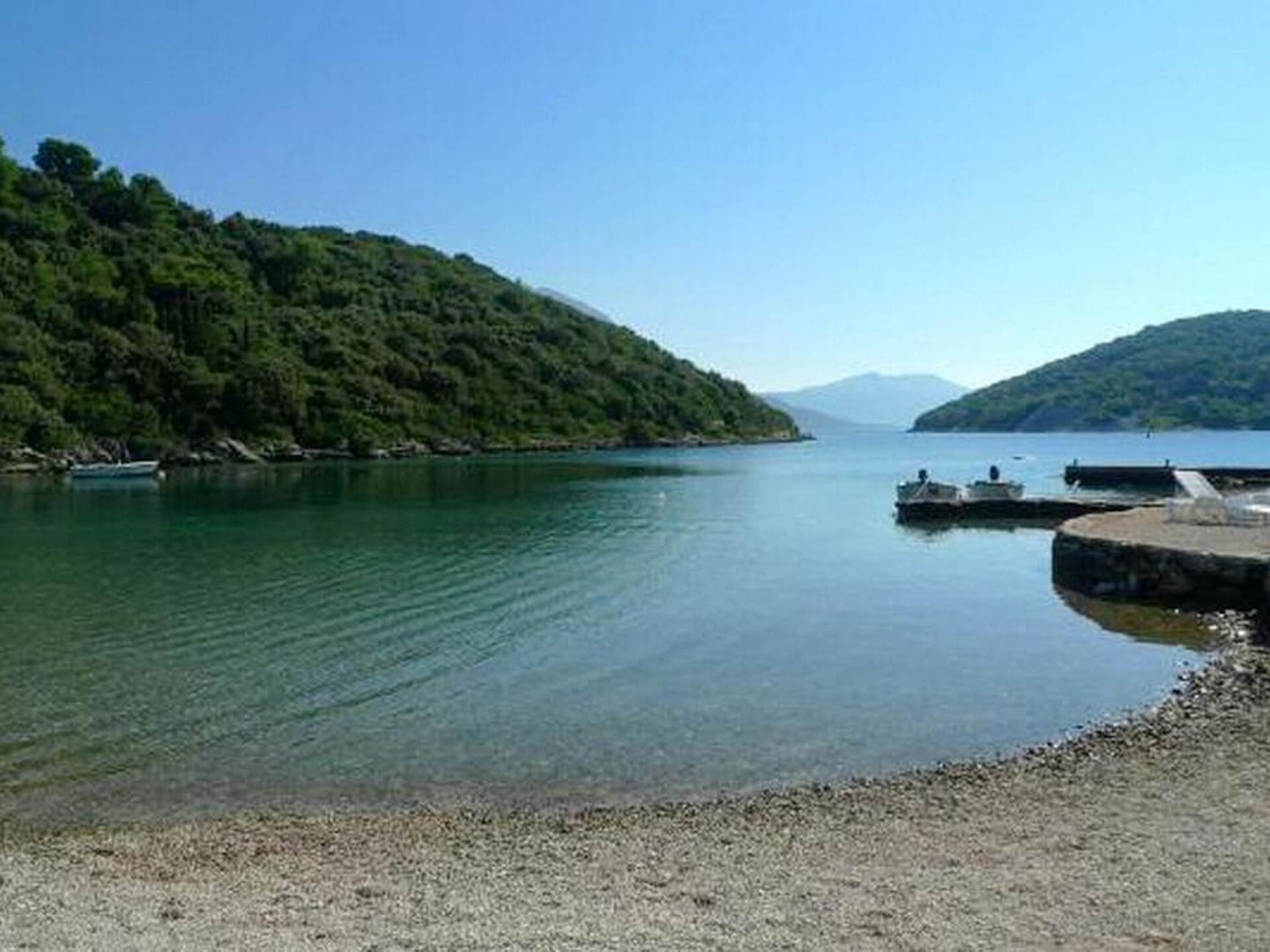 Licht appartement met zeezicht in rustige baai Vrbovica, Korcula - foto 32