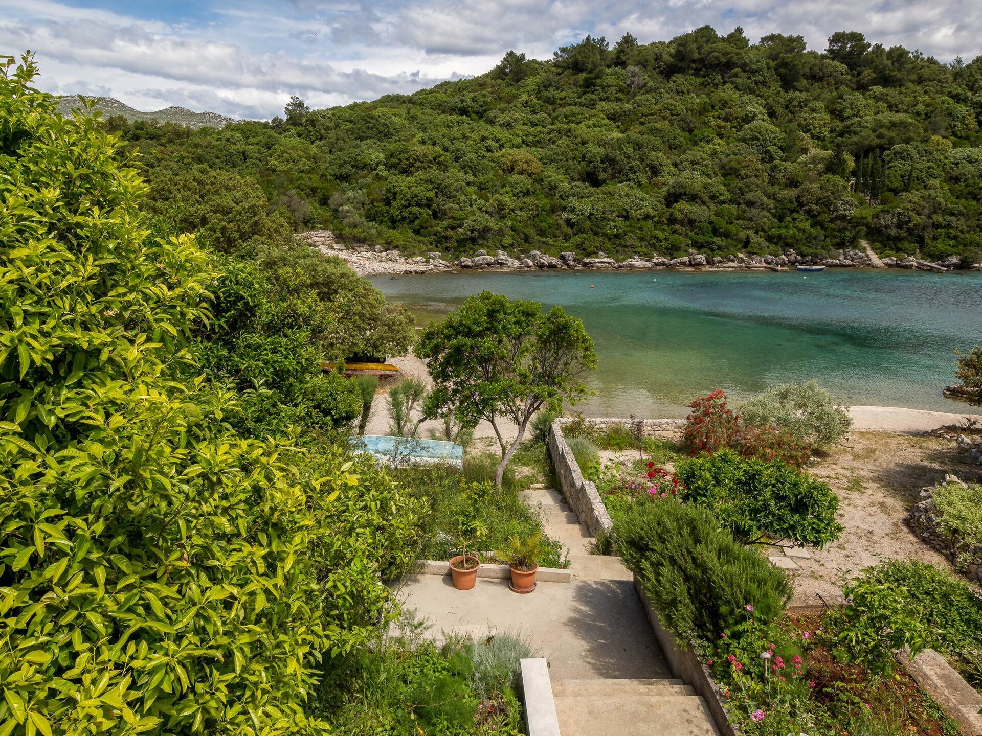 Licht appartement met zeezicht in rustige baai Vrbovica, Korcula - foto 36
