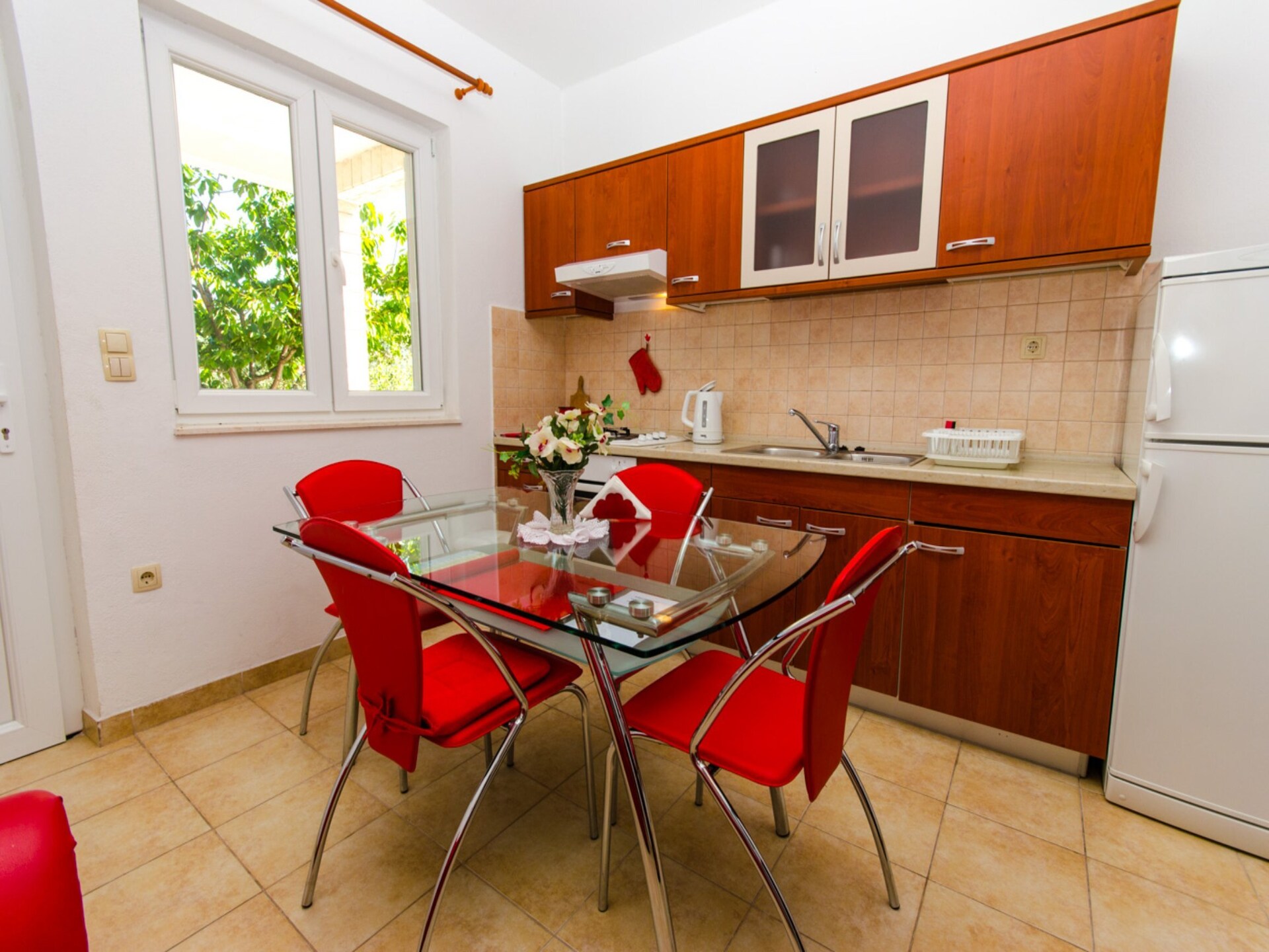 Rustiek appartement voor 4 met zonnig terras, 200m van strand in Trogir - foto 2