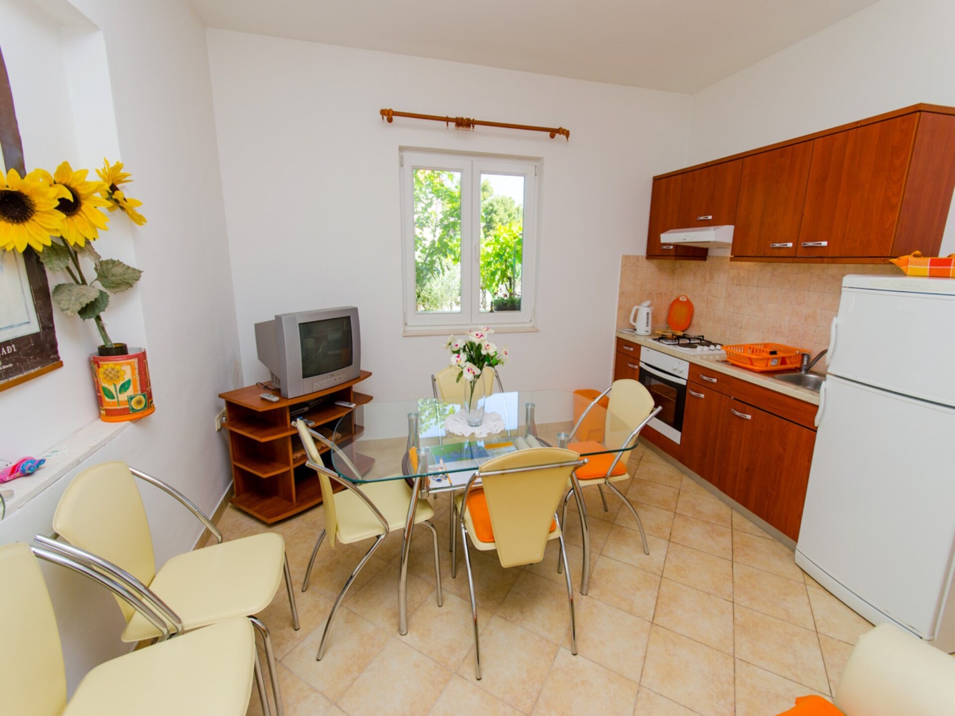 Knus appartement met zonnig terras op 200 meter van het strand in Trogir - foto 5