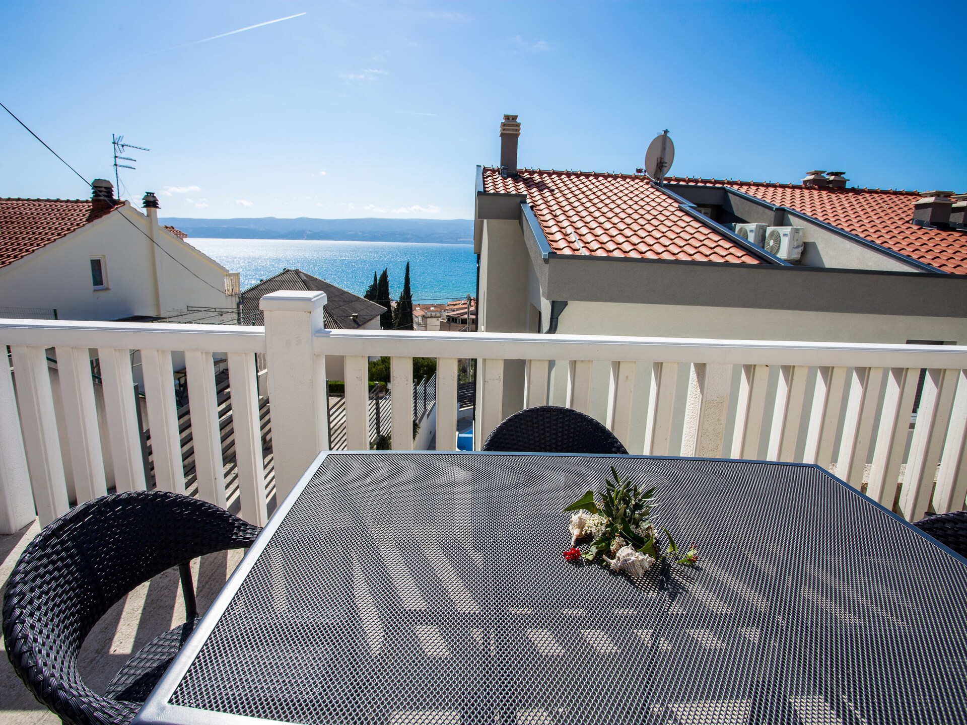 Ruim appartement met balkon en zeezicht op 200m van strand in Omis - foto 22