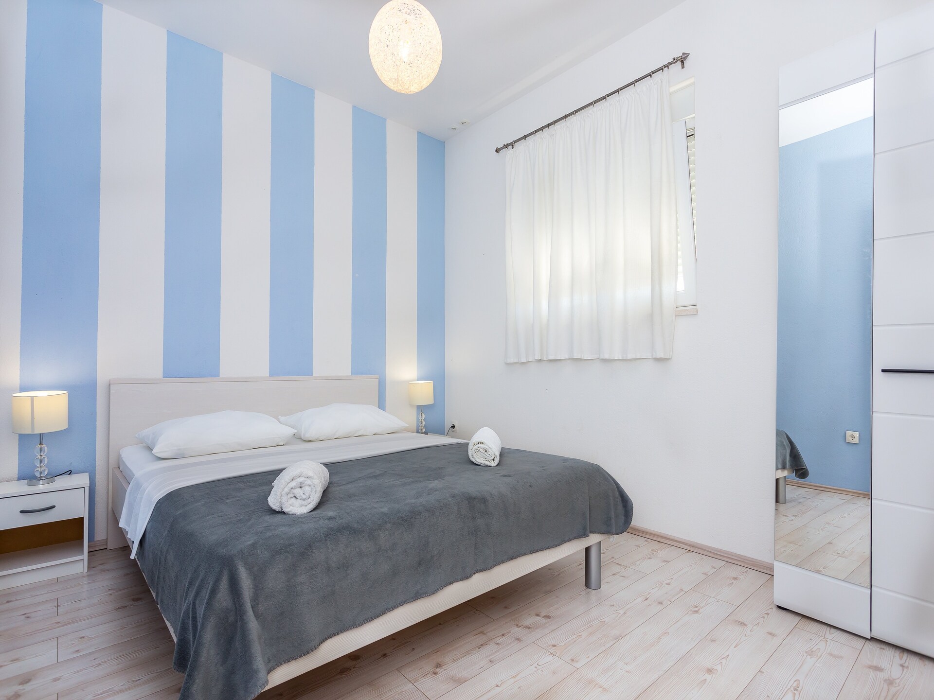 Ruim appartement met balkon en zeezicht op 200m van strand in Omis - foto 16