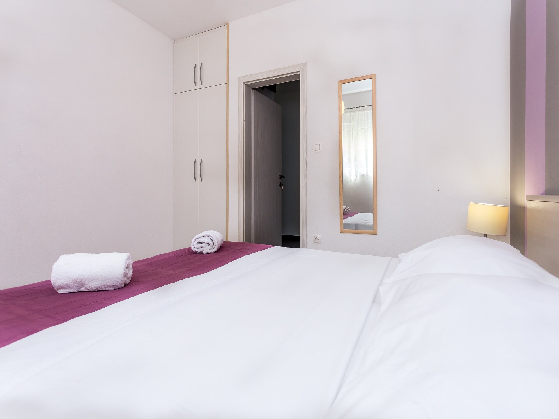Ruim appartement met balkon en zeezicht op 200m van strand in Omis - foto 11