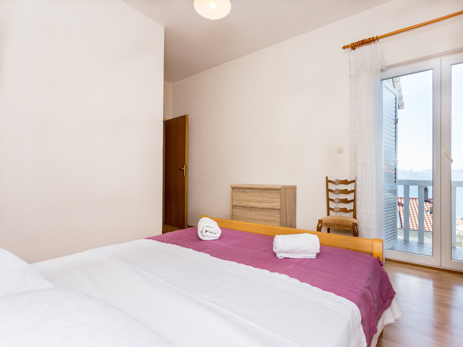 6-persoons appartement aan het strand in Omis met zeezicht - foto 7