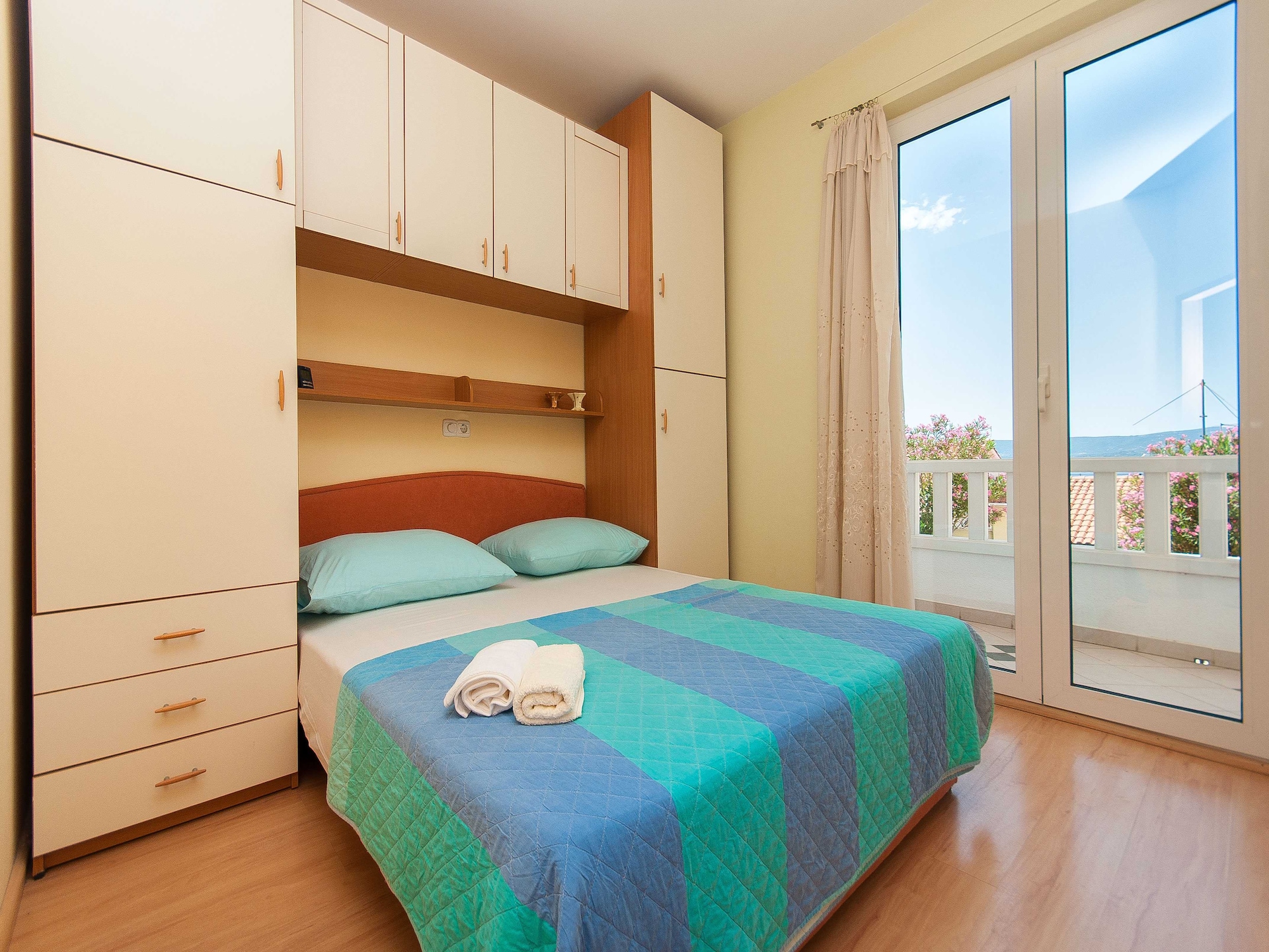 Ruim 8-persoons appartement met balkon en zeezicht in Stanici - foto 3