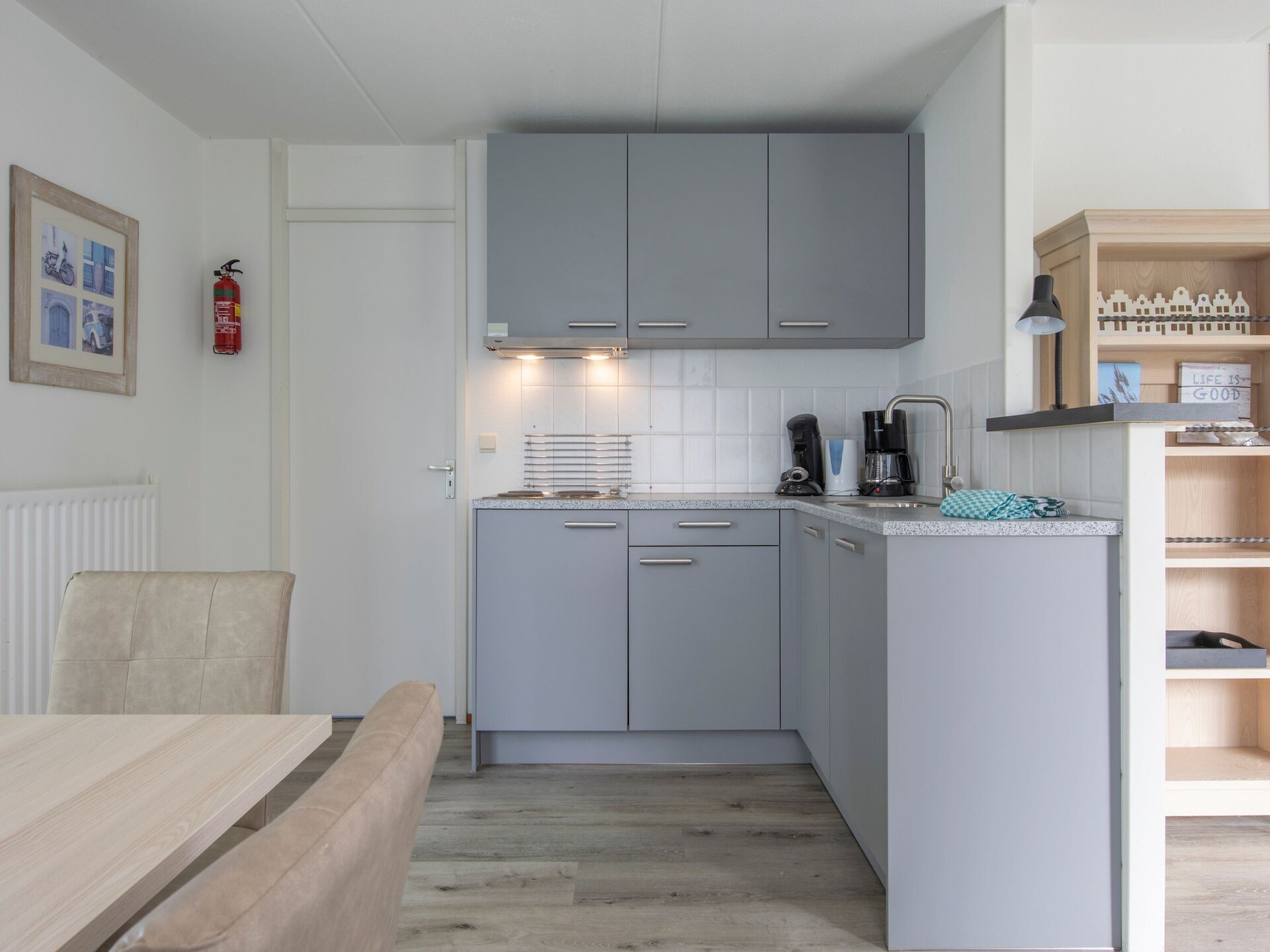 Vrijstaande gerestylede villa op 1 km van het strand in Scharendijke - foto 3