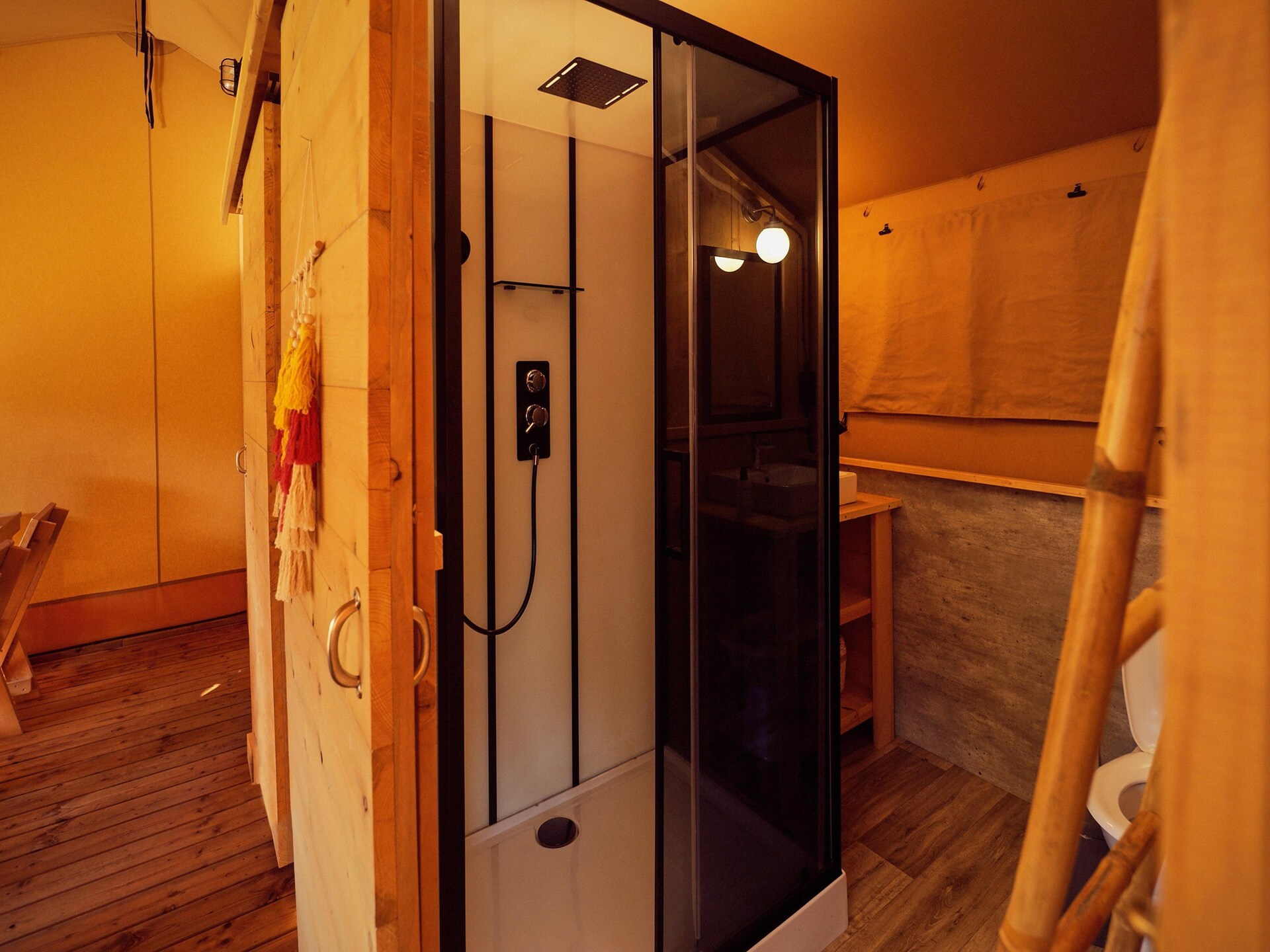 Glampinglodge aan het meer in Zeewolde voor 5 personen - foto 17