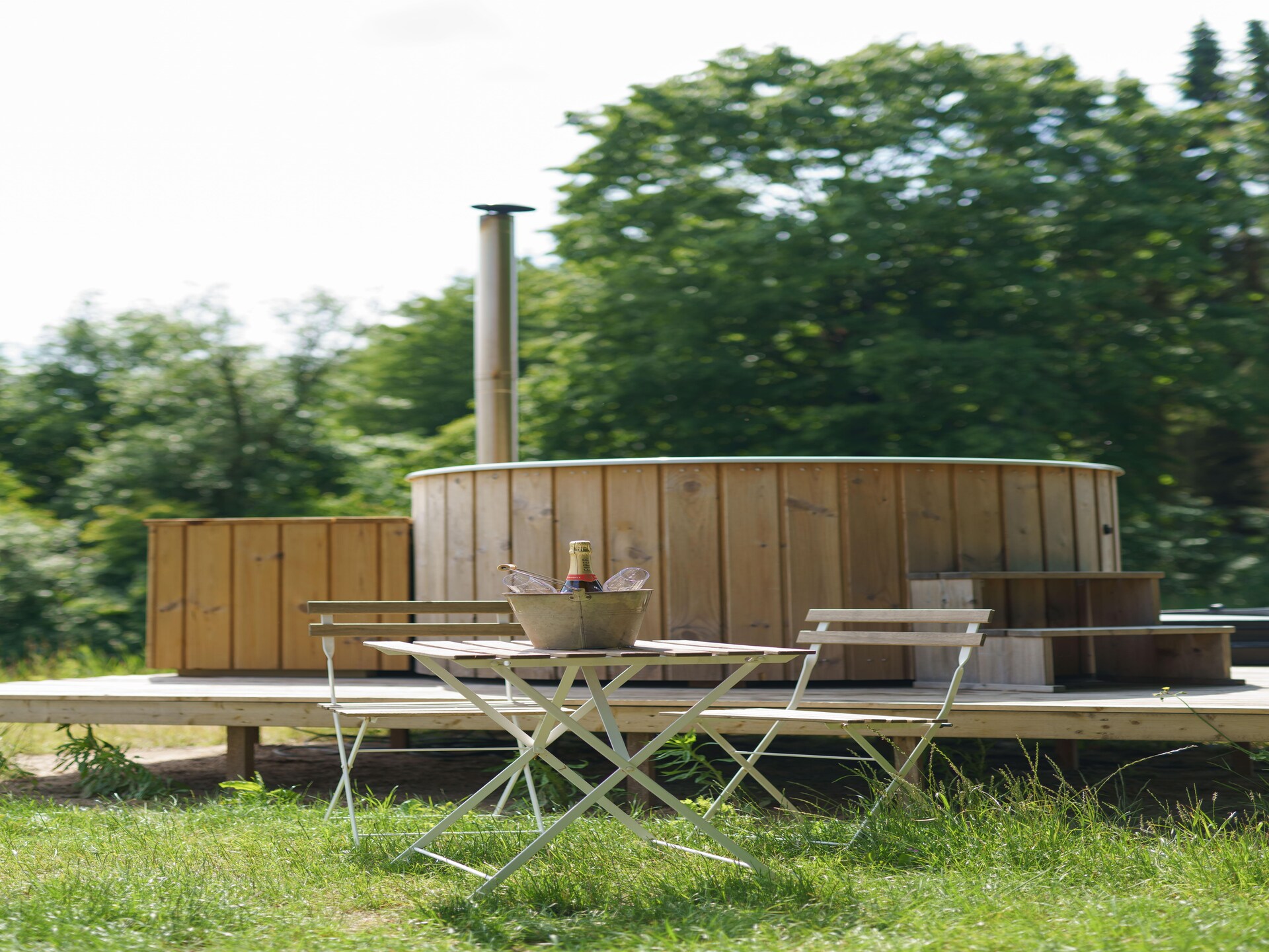 Luxe glampingtent met 3 badkamers en balkon op Resort de Parel in Zeewolde - foto 28